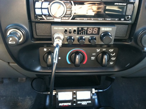 Uniden PRO520XL Pro Series 40-Channel CB Radio. Compact Design. ANL Switch and PA/CB Switch. 7 Watts of Audio Output and Instant Emergency Channel 9. - Black customer photo 2