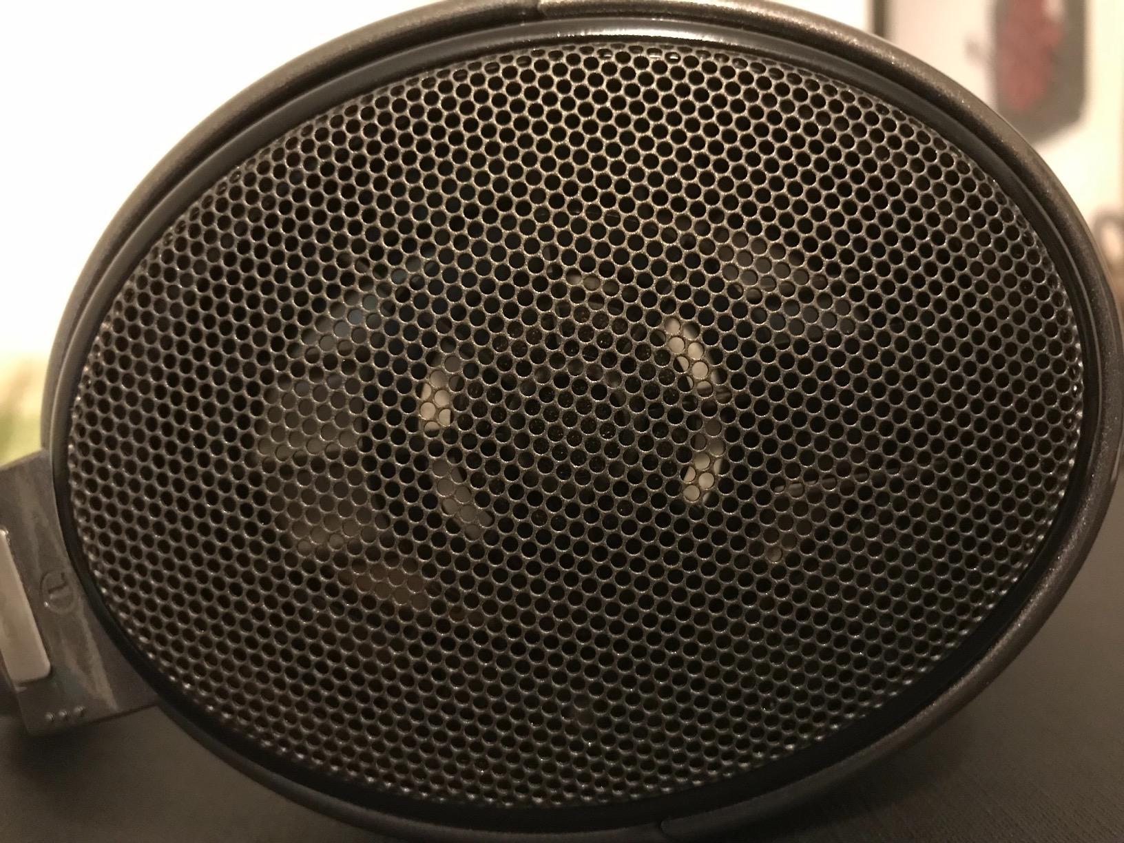 Sennheiser HD 650 Audiophile Hi-Res Open Back Dynamic Headphone customer photo 2