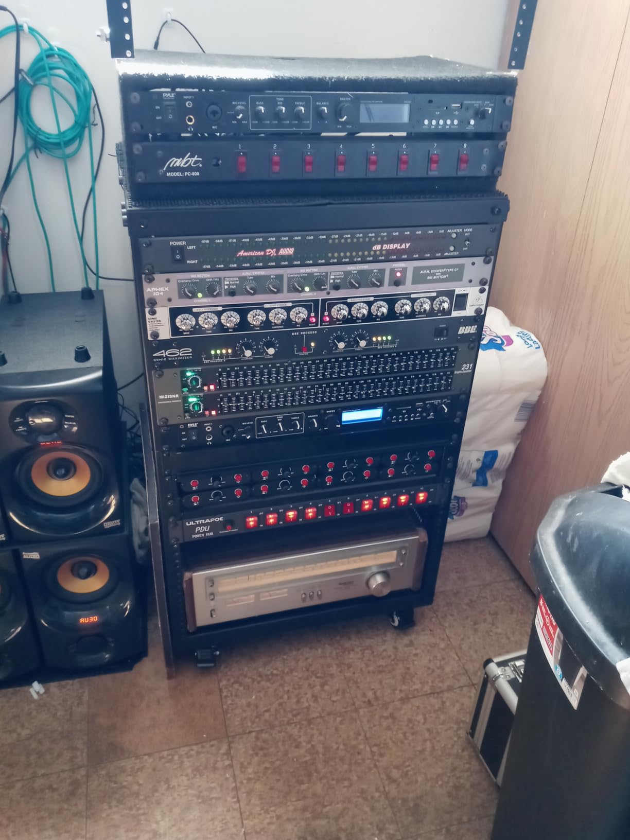 Behringer Ultrapatch Pro Px3000 3-Mode Multi-Functional 48-Point Balanced Patchbay customer photo 1