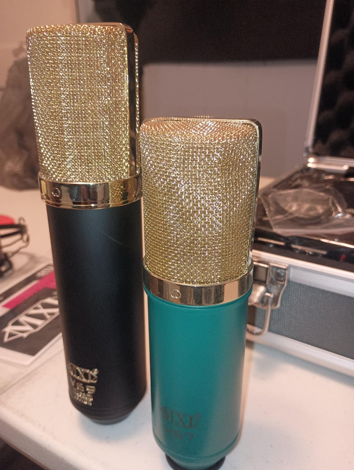 MXL Mics MXL V69M EDT MOGAMI Edition Large Diaphragm Tube Condenser Microphone customer photo 2