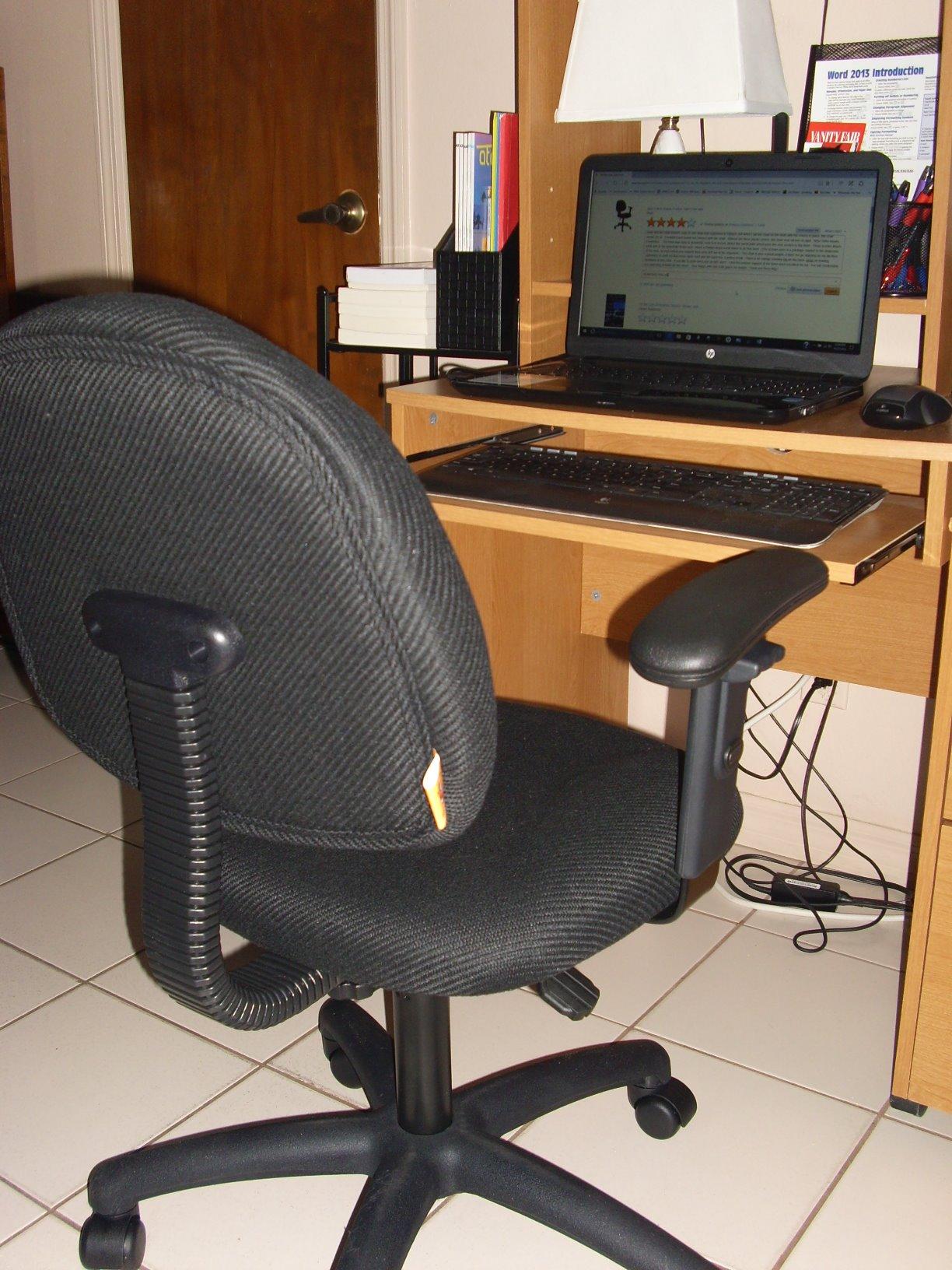 Boss Office Products B316-BK Perfect Posture Delux Fabric Task Chair with Adjustable Arms in Black, Low-Back customer photo 2