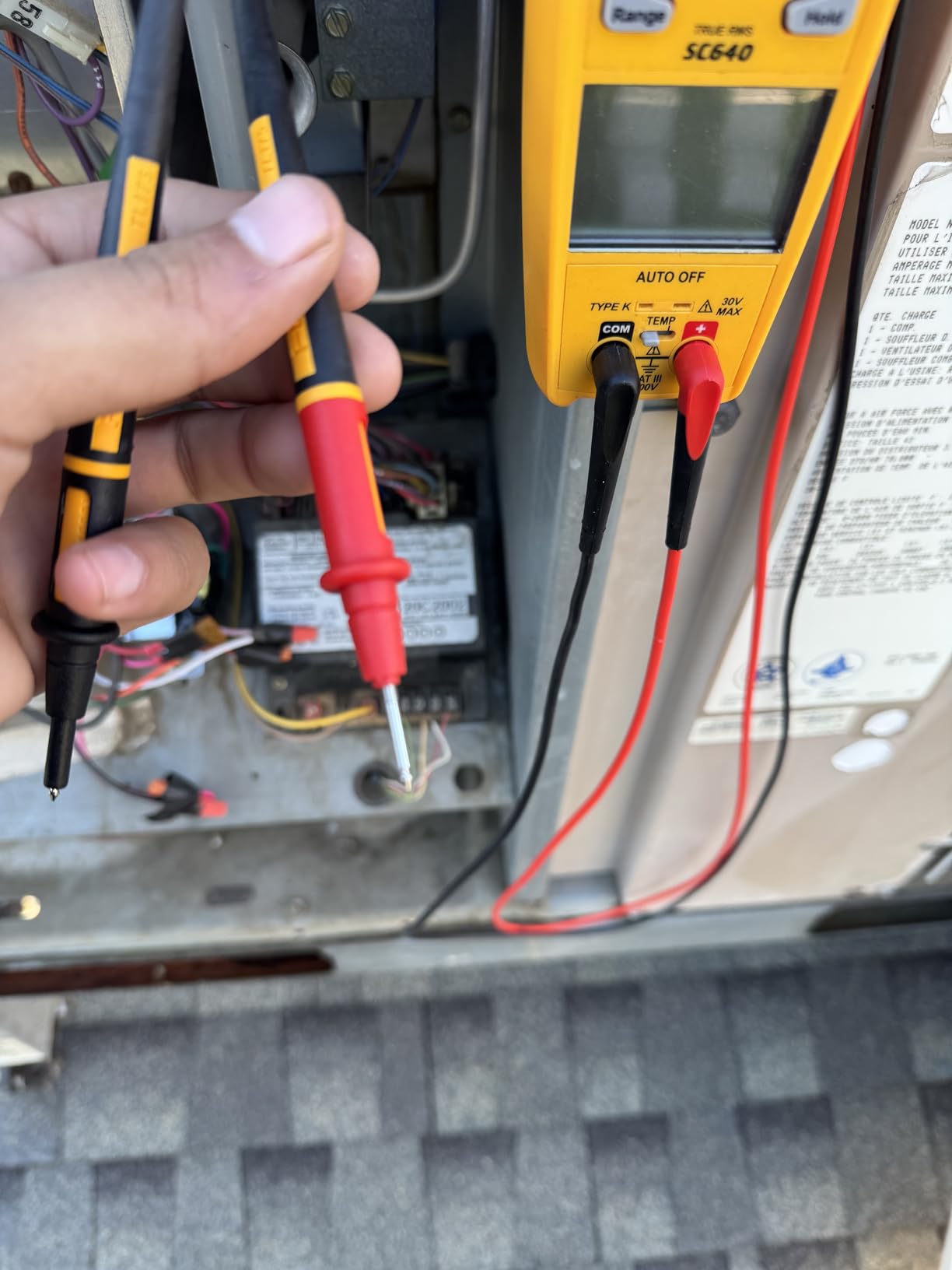 Fluke TL175 Twistguard Test Leads, 2 mm Diameter Probe Tips customer photo 2