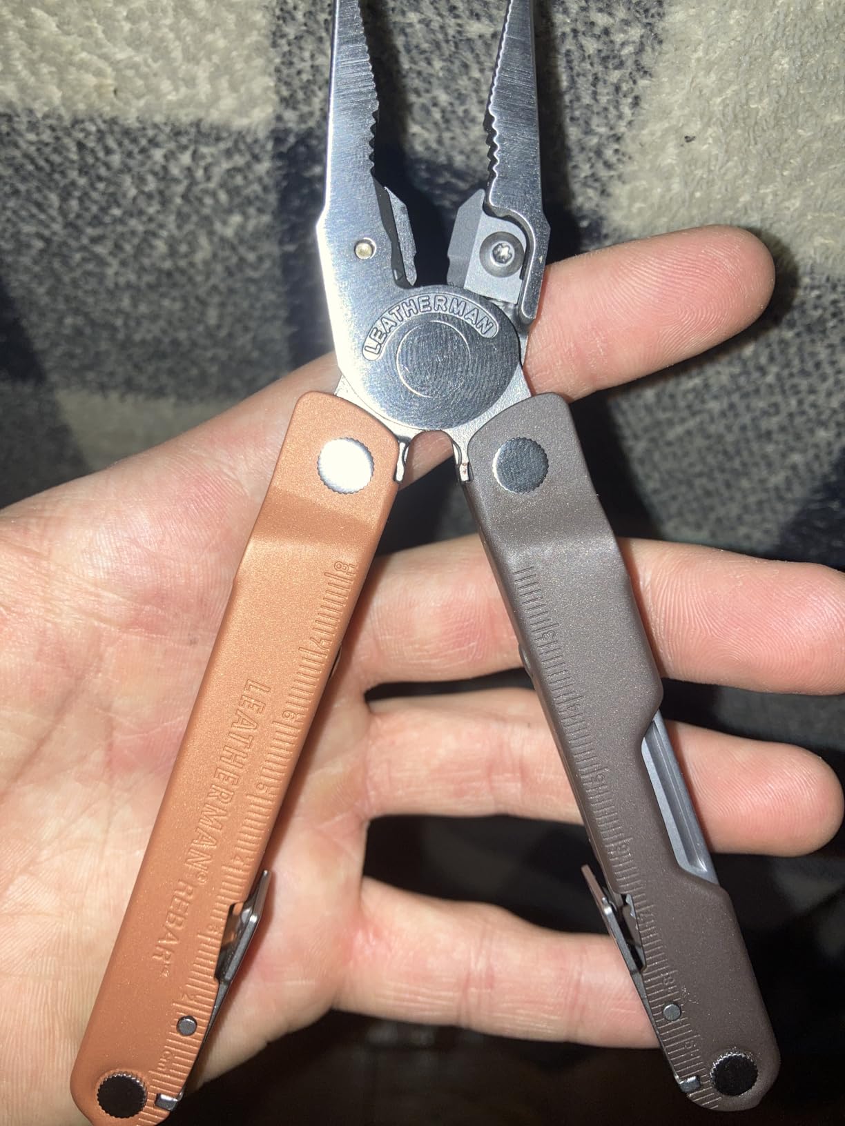 LEATHERMAN Rebar Multitool with Premium Replaceable Wire Cutters and Saw, Stainless Steel customer photo 1