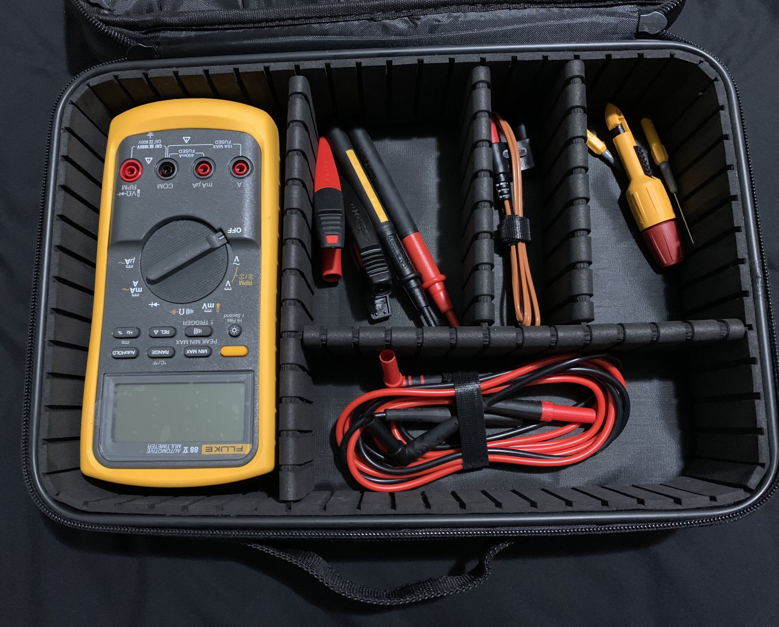 Fluke 88 V/A Automotive Multimeter Combo Kit customer photo 1