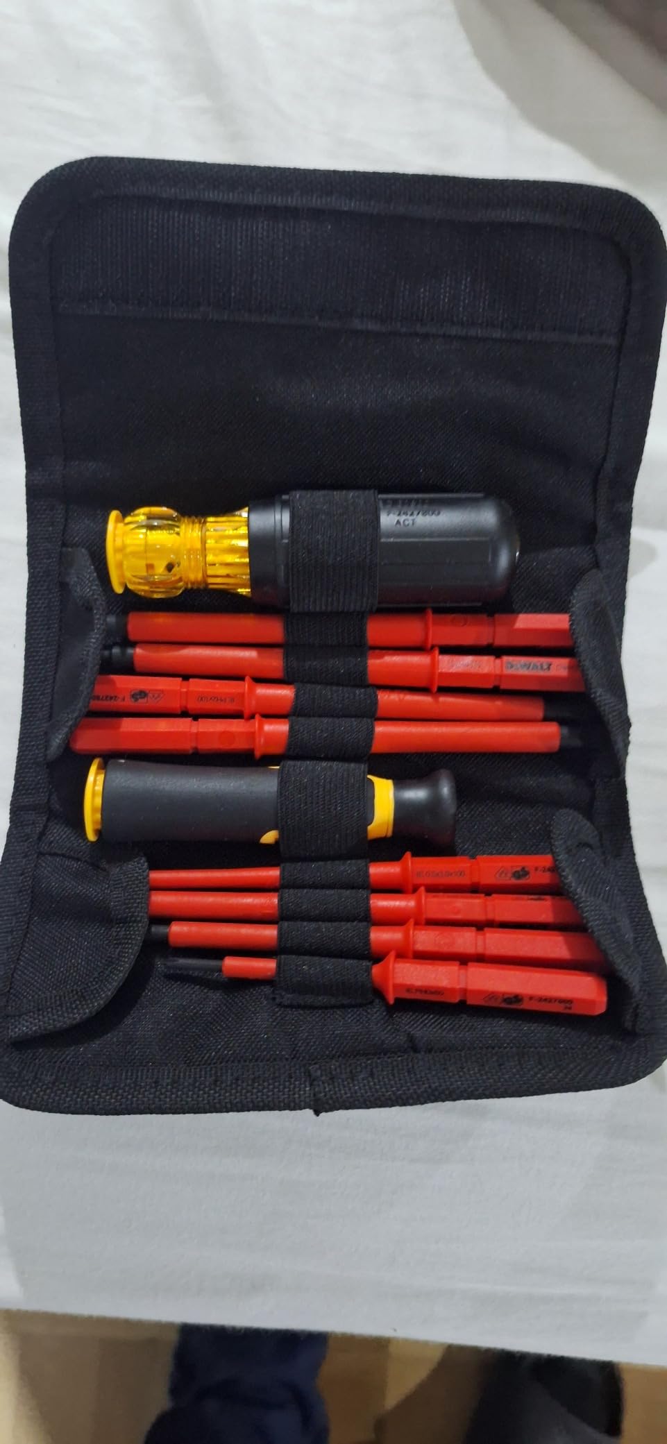 DEWALT Screwdriver Set, Insulated Set, Vinyl Grip, 10-Piece (DWHT66417) customer photo 2