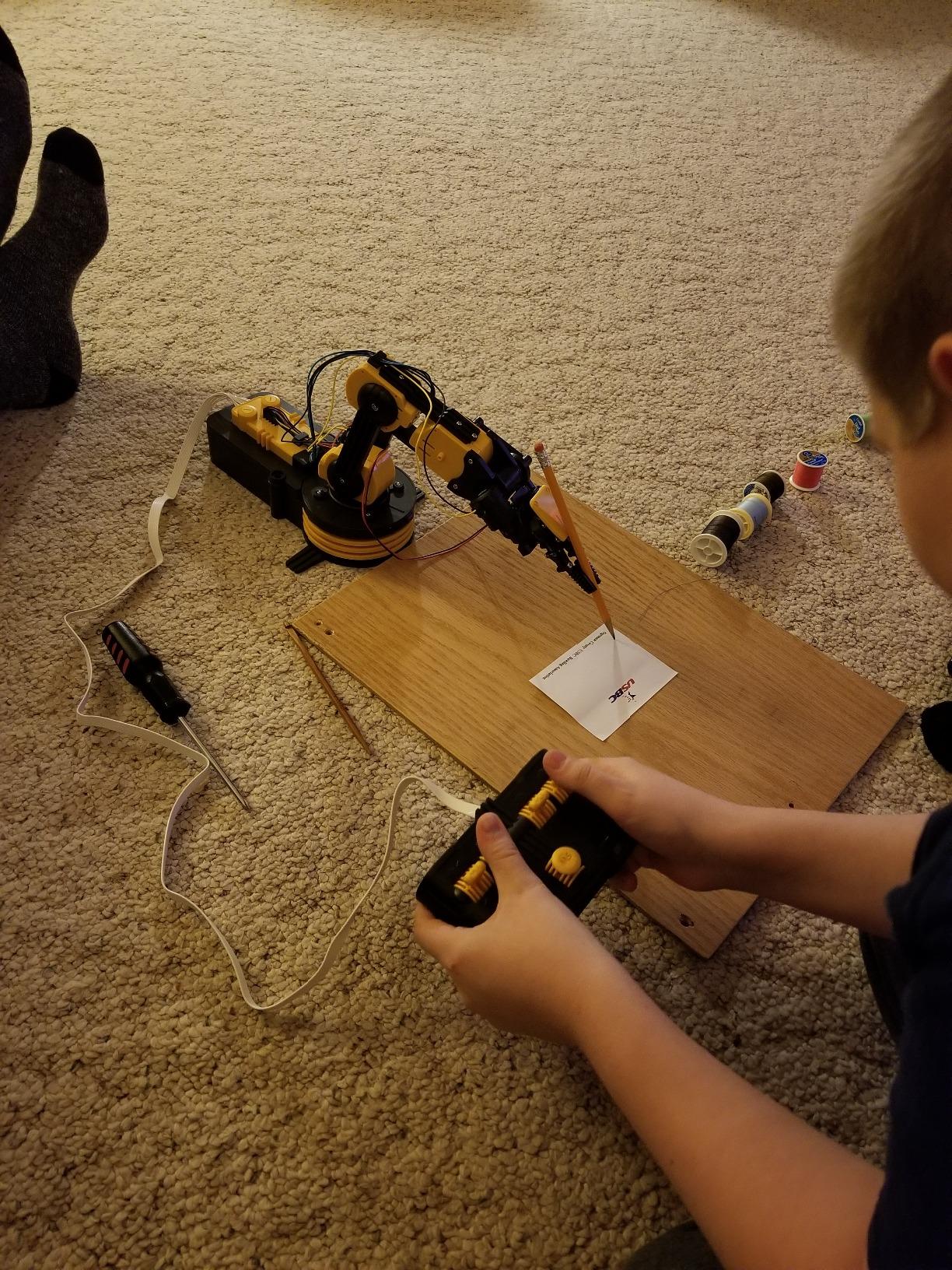 Robotic Arm Edge Kit with Wired Controller - Learn Robotics Educational Kit customer photo 1