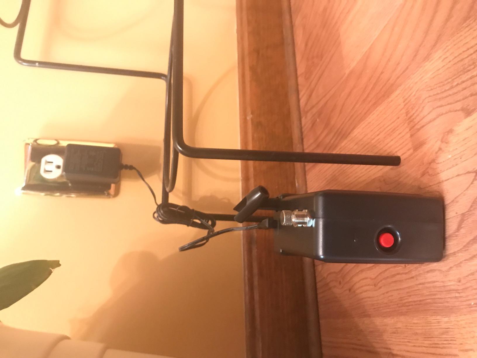 Master Airbrush Multi-Purpose Air Brush Kit with Mini Air Compressor, Gravity Feed Airbrush & Guide Book - Portable Airbrush Kit with Compressor for Nail Art, Miniature Painting Model Cars & Crafts customer photo 1