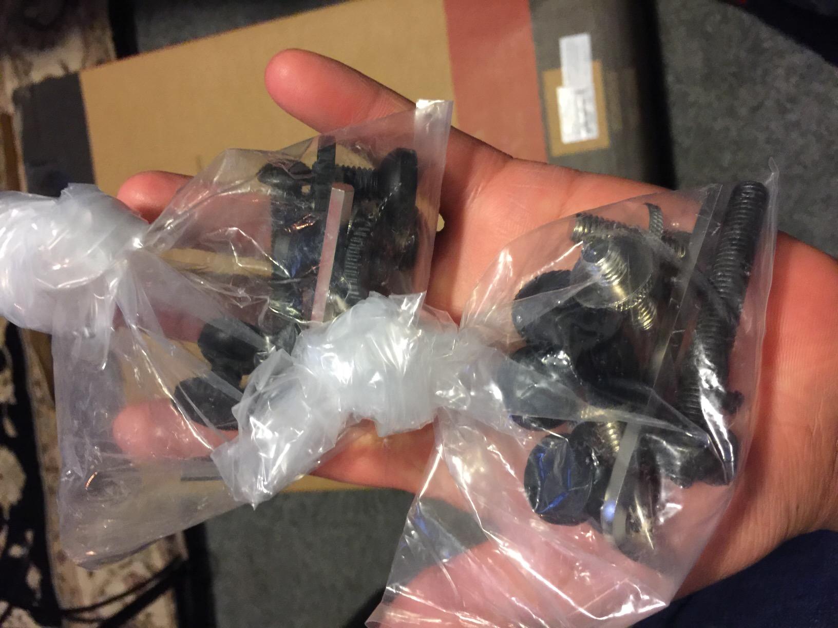 Gator Frameworks Studio Monitor Stands with Adjustable Height and Locking Saftey Pin, Pair (GFW-SPK-SM50) customer photo 1