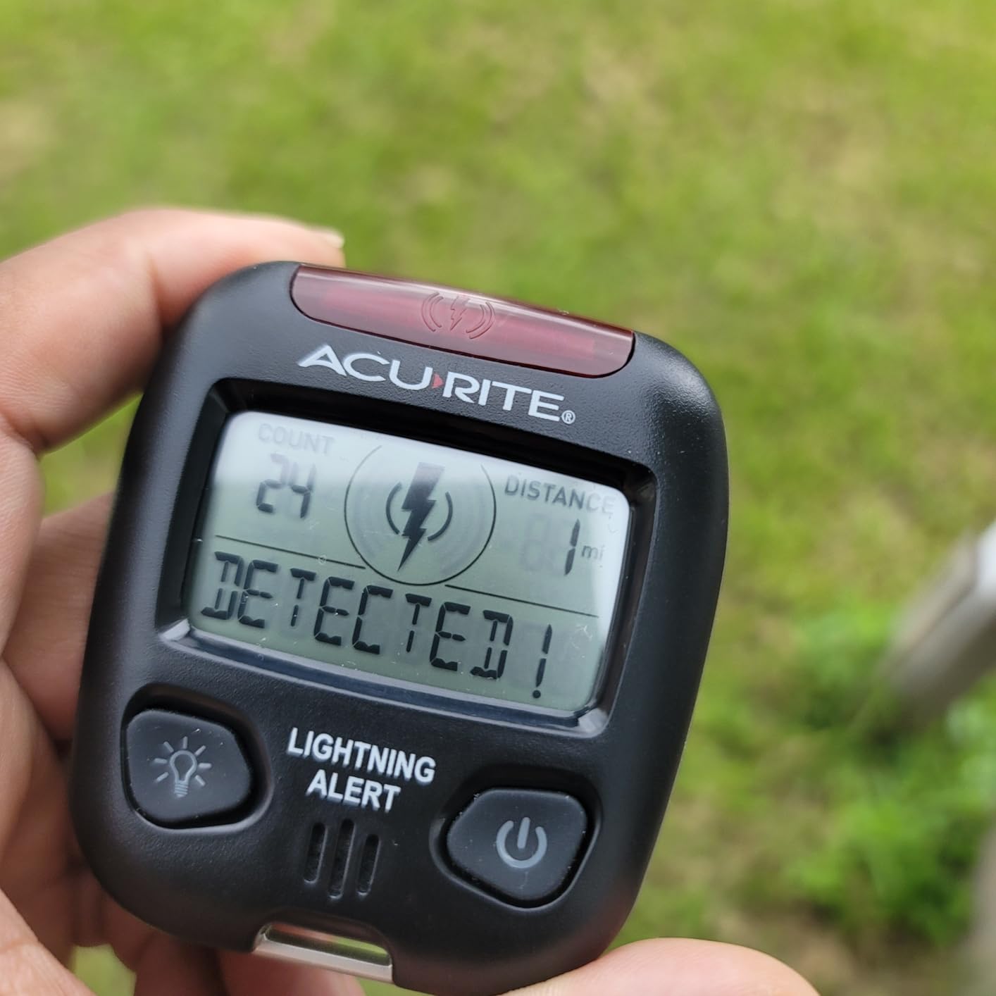 AcuRite 02020 Portable Lightning Detector Black, 2½L x 1W x 2¾H customer photo 1