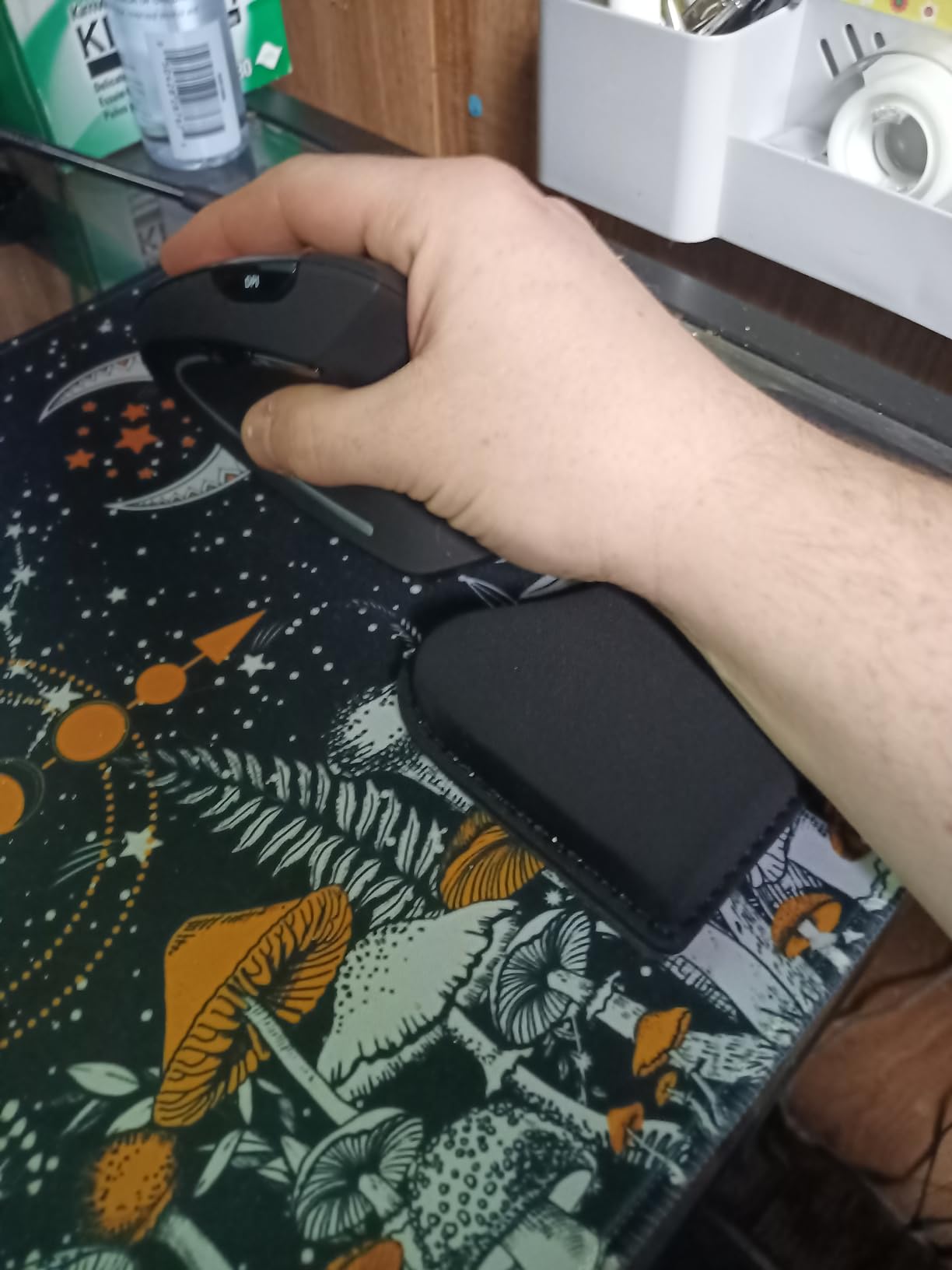 Perixx PERIMICE-713 Wireless Ergonomic Vertical Mouse - 800/1200/1600 DPI - Right Handed - Recommended with RSI User customer photo 1
