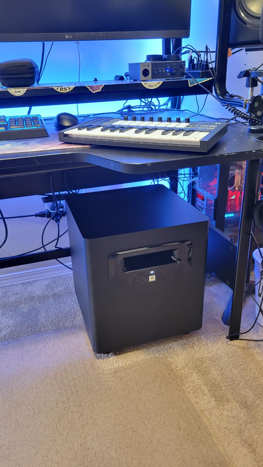 JBL Professional LSR310S - Studio Monitor Subwoofer, 10-Inch, Black customer photo 2