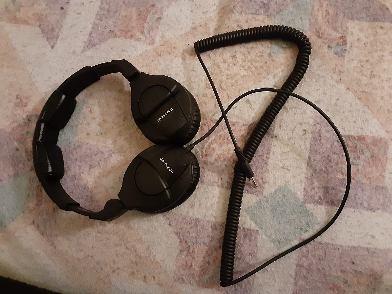 Sennheiser HD 280 Pro Headphone, Black customer photo 1