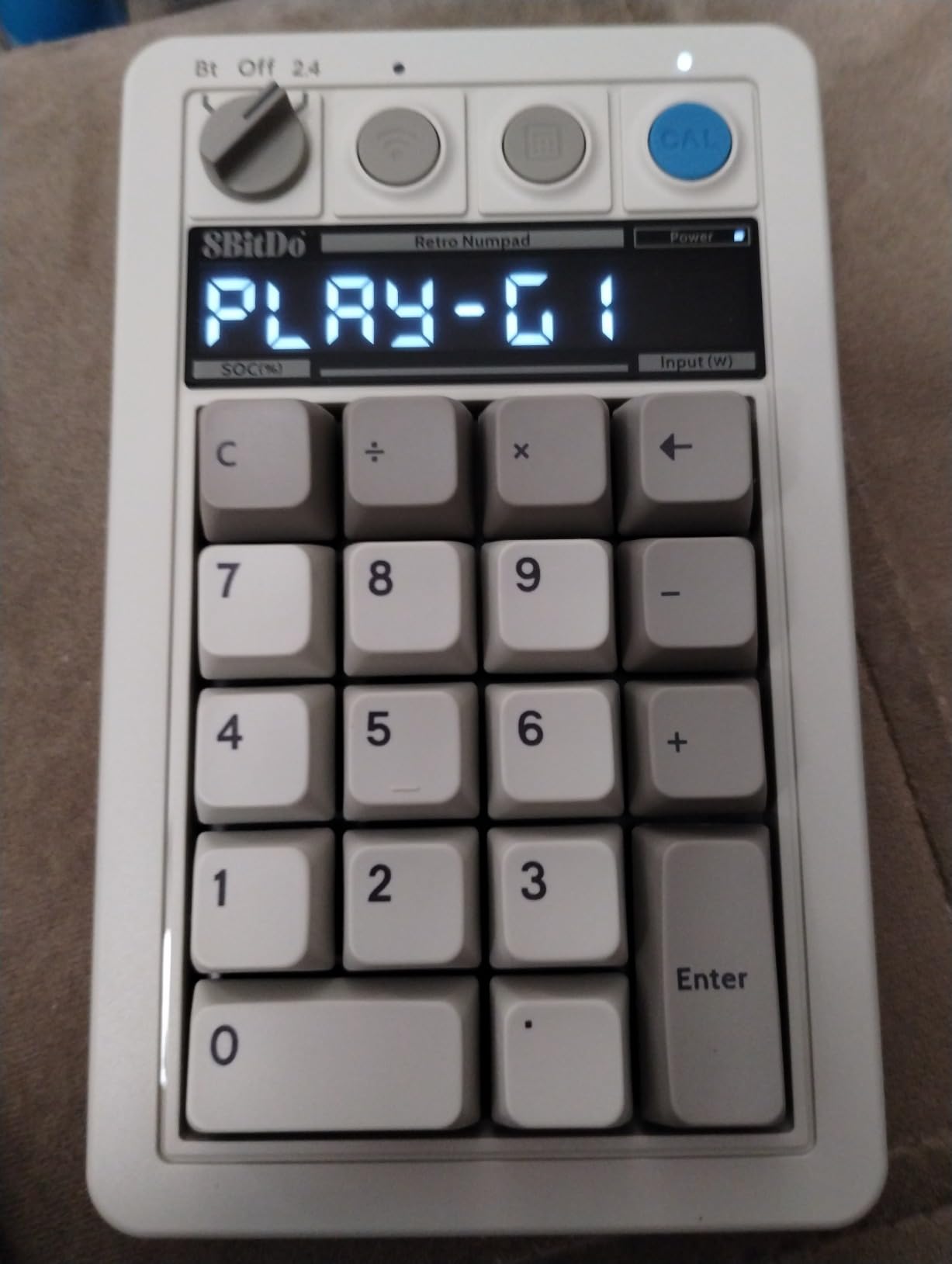 8BitDo Retro 18 Mechanical Numpad, Supports Calculator Mode, Bluetooth/2.4G/Wired Numpad for Windows and Android - C64 Edition customer photo 2