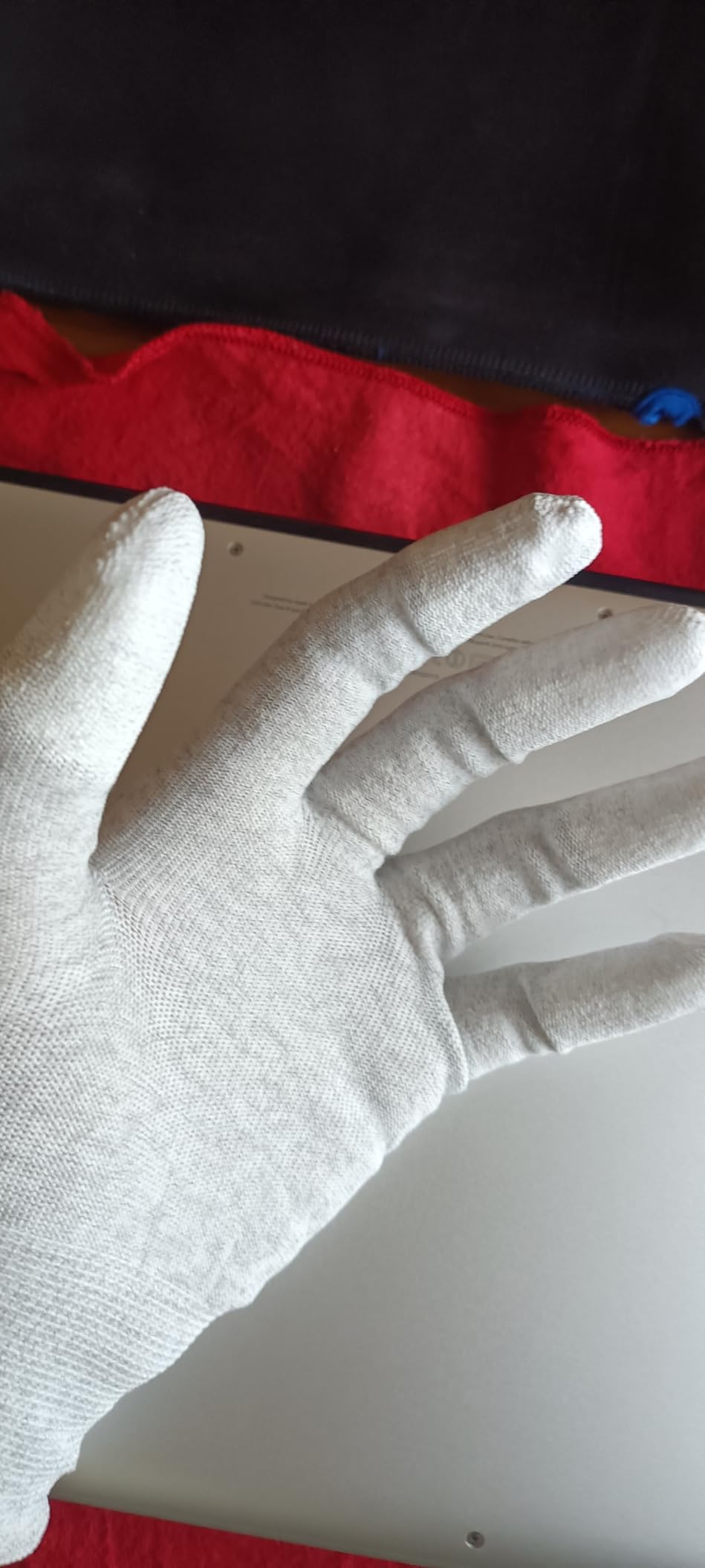 Portwest A198 Antistatic Safety Glove with PU Non Slip Fingertip Coating ANSI, Medium customer photo 1