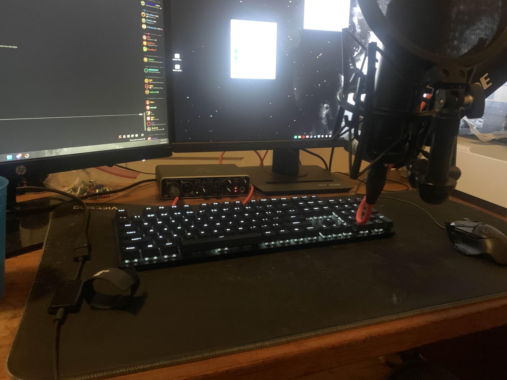 Behringer UMC204HD Audiophile 2x4 24-Bit/192 kHz USB Audio/MIDI Interface with Midas Mic Preamplifiers customer photo 2