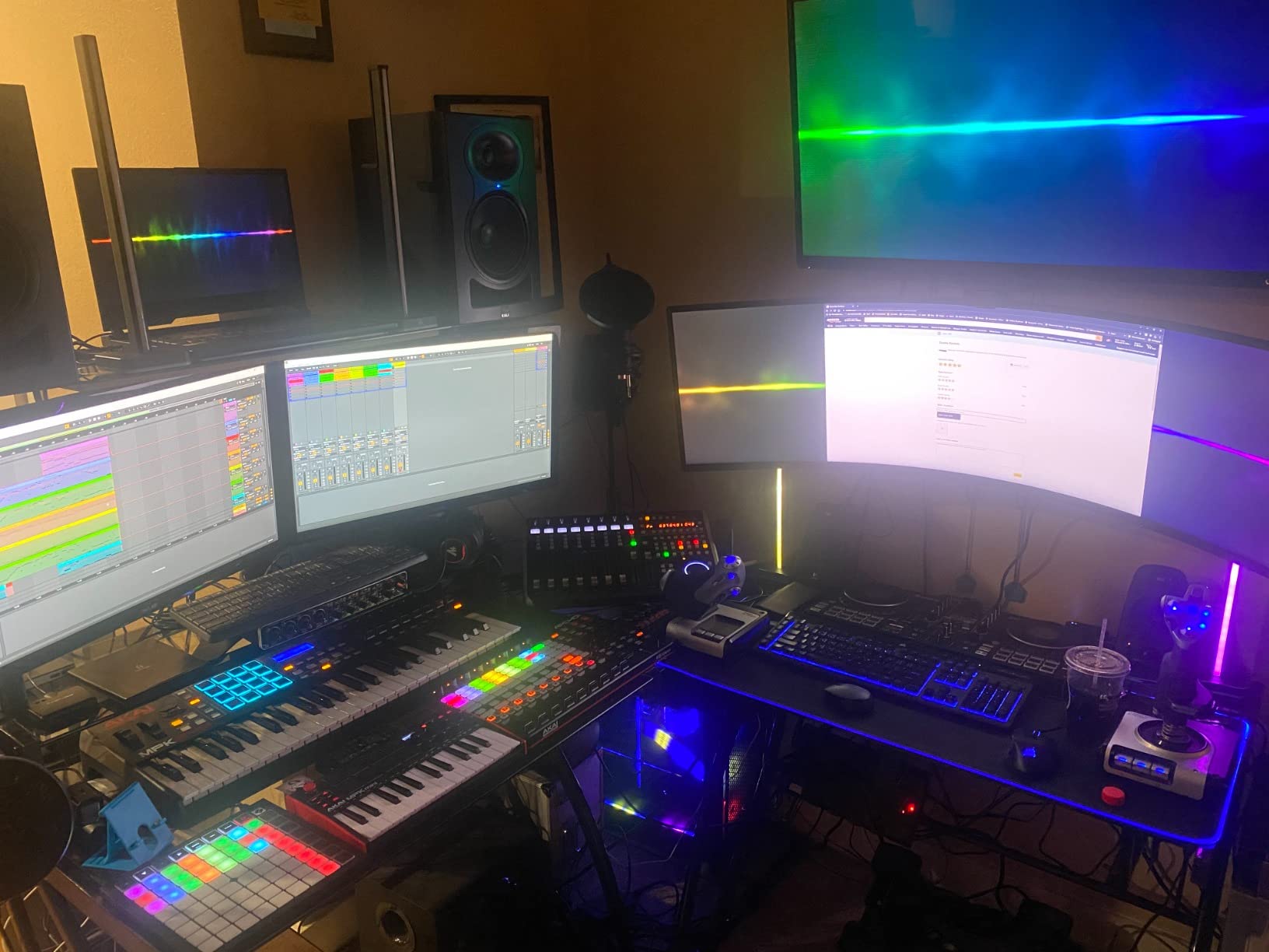 Behringer U-PHORIA UMC404HD 4x4 24-Bit/192 kHz USB Audio/MIDI Interface with Midas Mic Preamplifiers customer photo 2