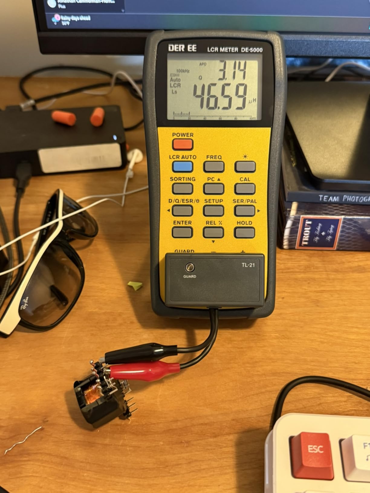 DE-5000 Handheld LCR Meter customer photo 1