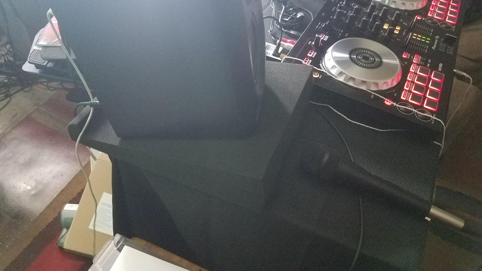 Pyle Sound Dampening Speaker Riser Foam - Audio Acoustic Noise Isolation Platform Pads Recoil Stabilizer For Studio Monitor, Subwoofer, Loud Speakers customer photo 1