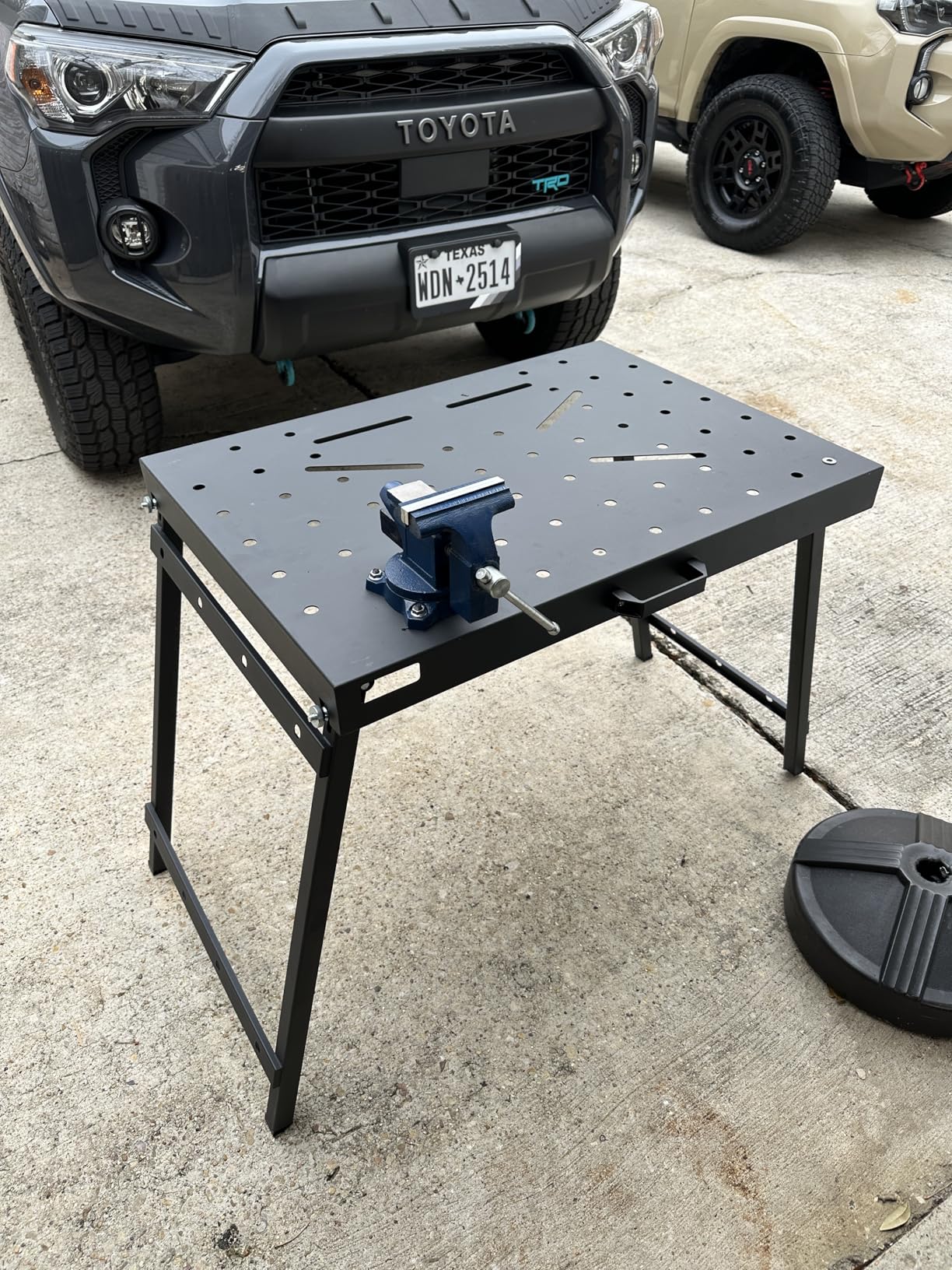 Yost Vises LV-4 Homeowner's Vise | 4.5 Inch Jaw Width with a 3 Inch Jaw Opening Home Vise | Secure Grip with Swivel Base | Blue customer photo 1