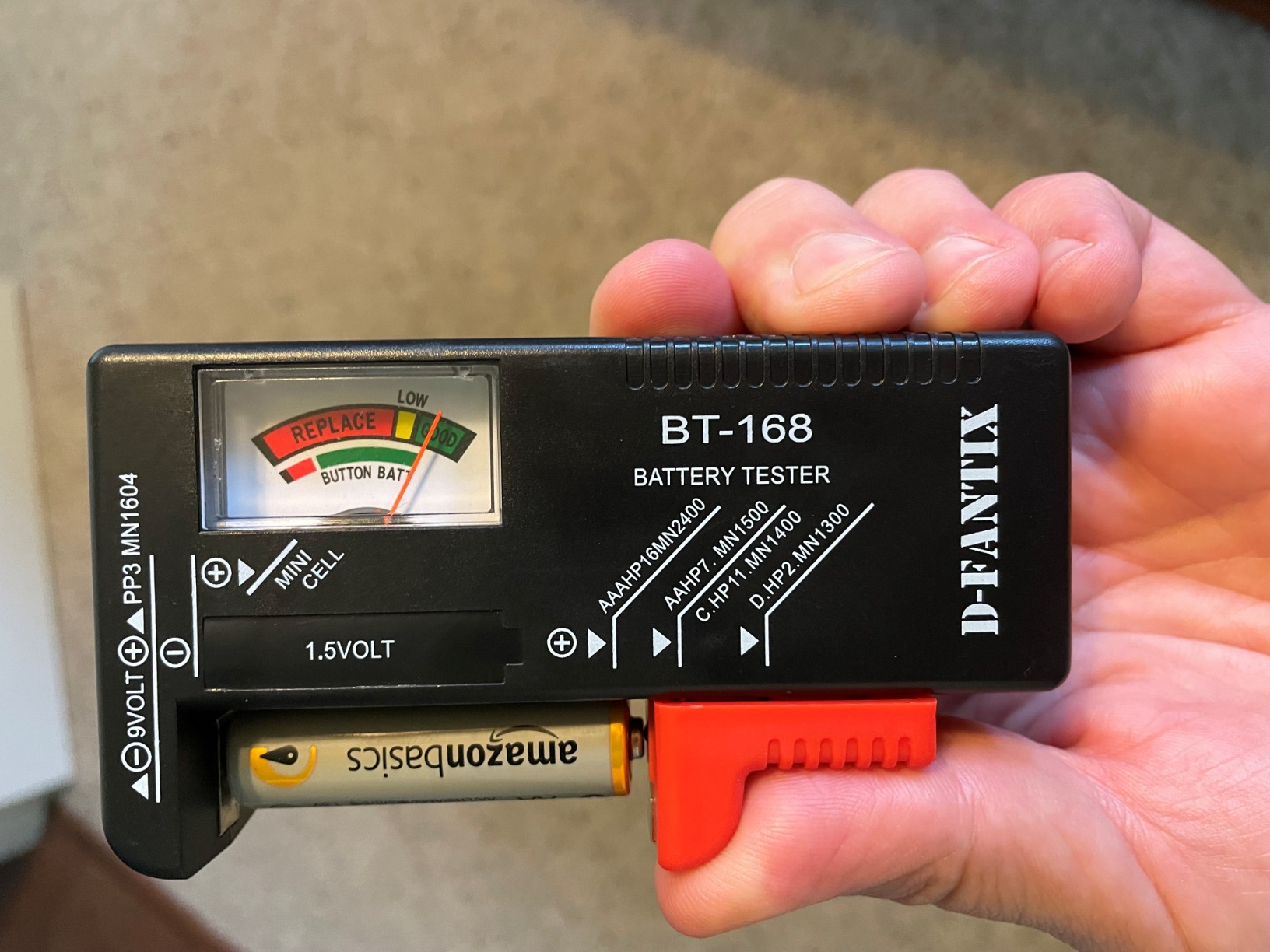 D-FantiX Battery Tester, Universal Battery Checker Small Battery Testers for AAA AA C D 9V 1.5V Button Cell Household Batteries Model BT-168 customer photo 2