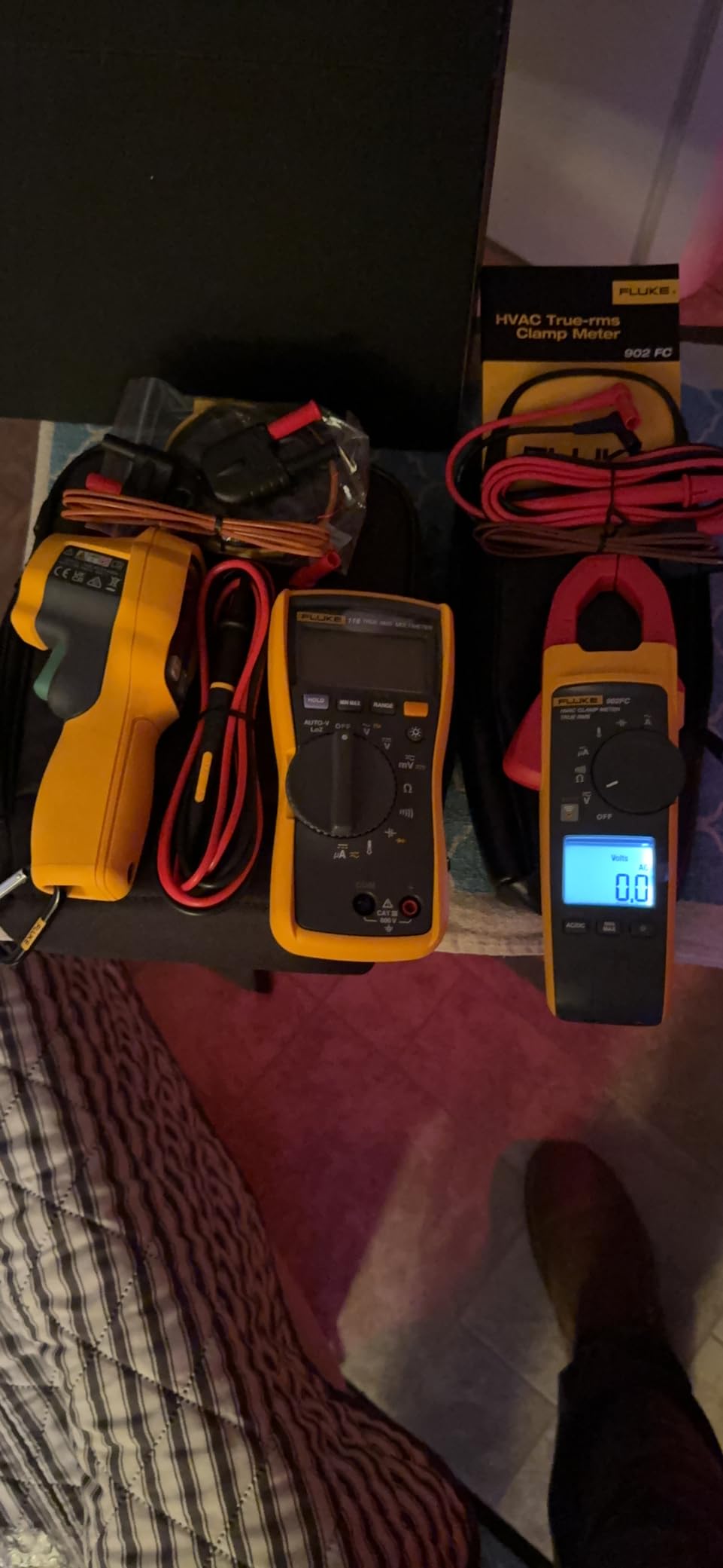 Fluke 902 FC HVAC True-RMS Clamp Meter customer photo 2