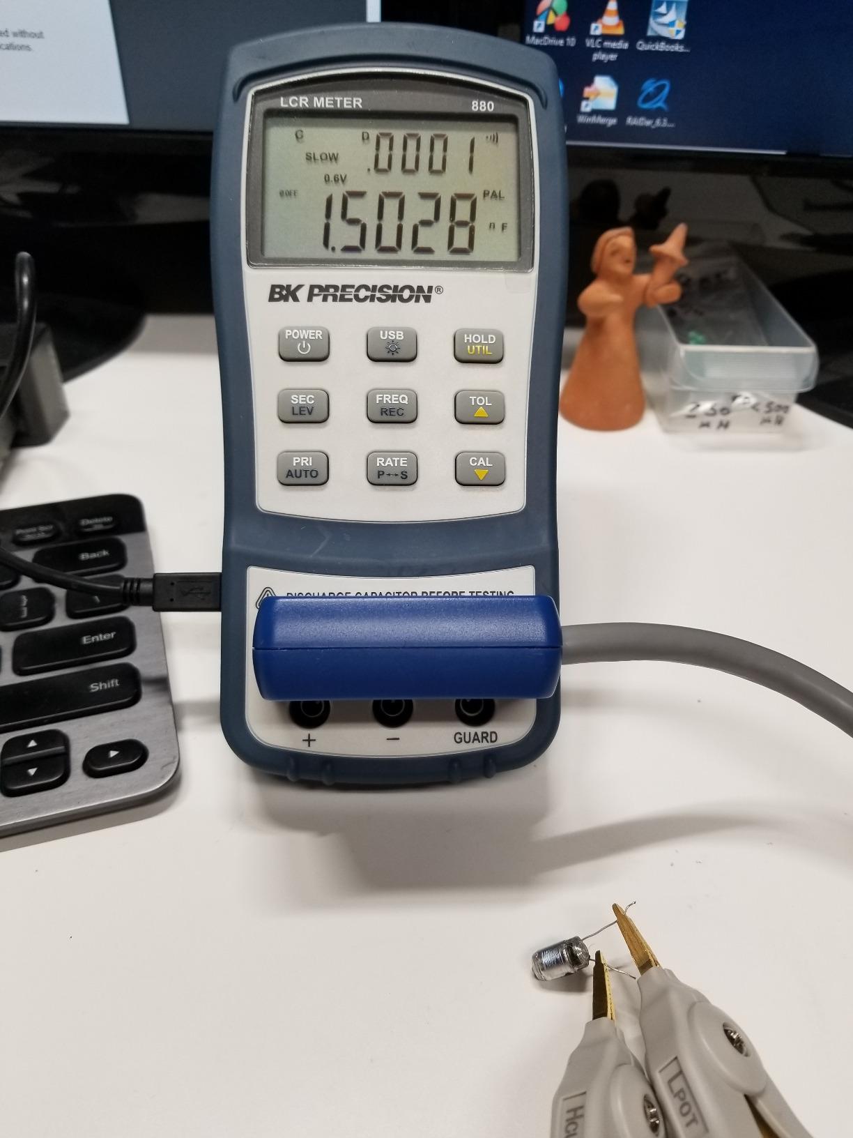 B&K Precision 880 100 kHz Handheld LCR Meter, Blue customer photo 2