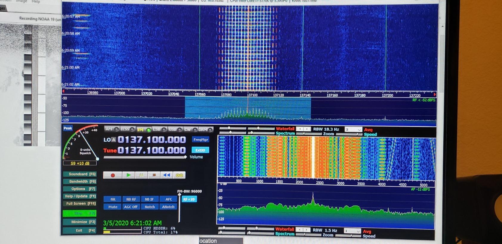 Nooelec RTL-SDR v5 SDR - NESDR Smart HF/VHF/UHF (100kHz-1.75GHz) Software Defined Radio. Premium RTLSDR w/ 0.5PPM TCXO, SMA Input & Aluminum Enclosure. RTL2832U & R820T2 (R860)-Based Radio customer photo 1