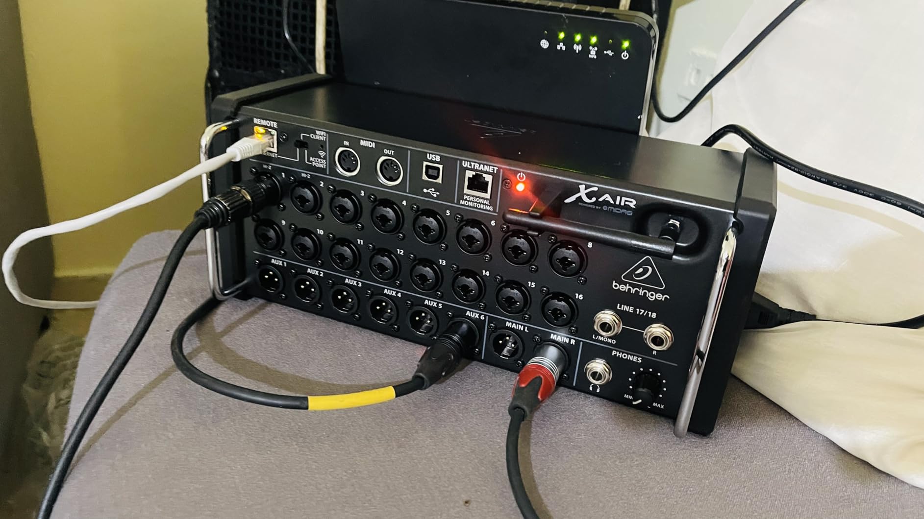 Behringer X AIR XR18 18-Channel Digital Mixer with 16 Programmable Midas Preamps and Multi-Channel USB Audio Interface customer photo 1