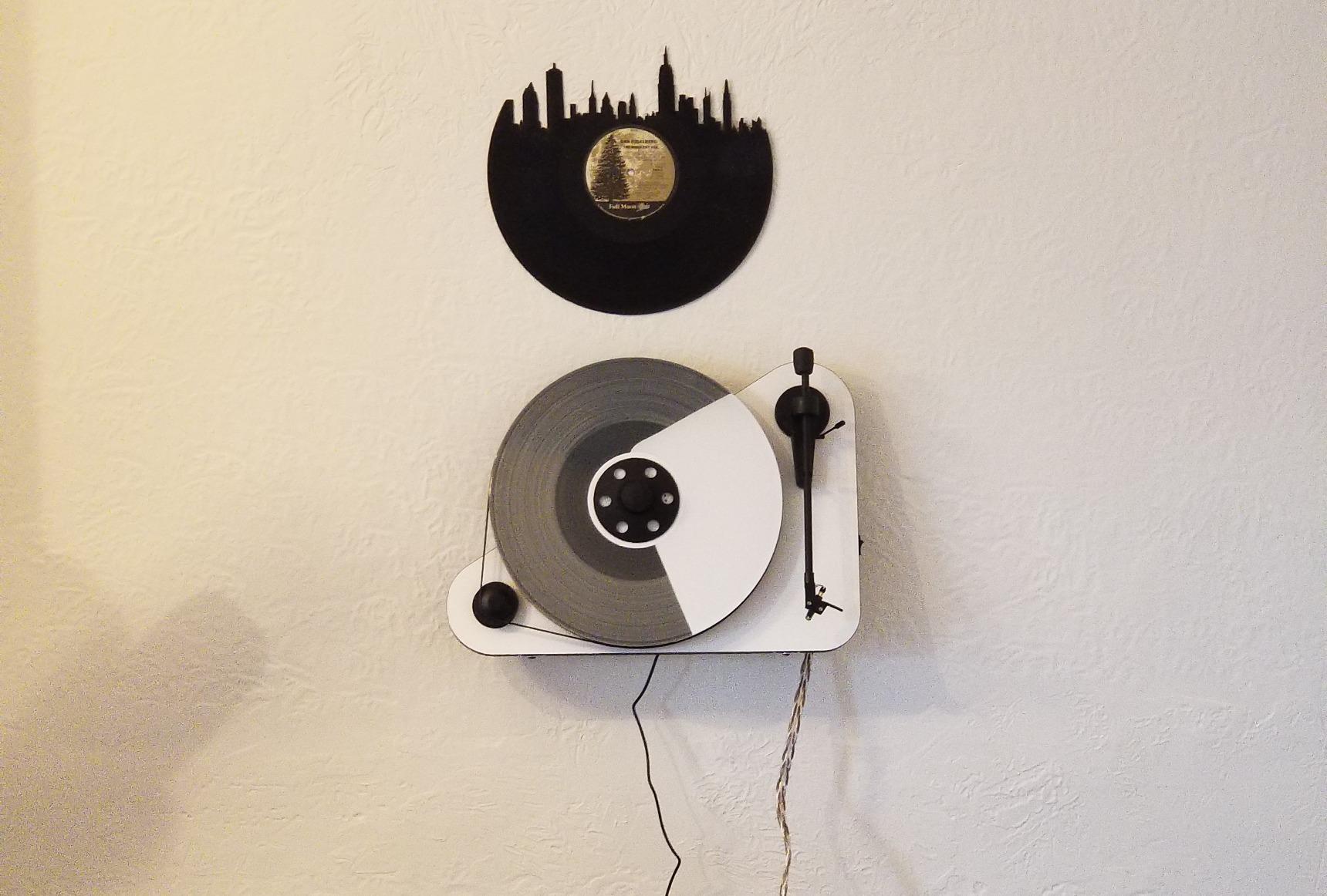 Pro-Ject VT-E R Vertical Turntable with OM5e Cartridge customer photo 2