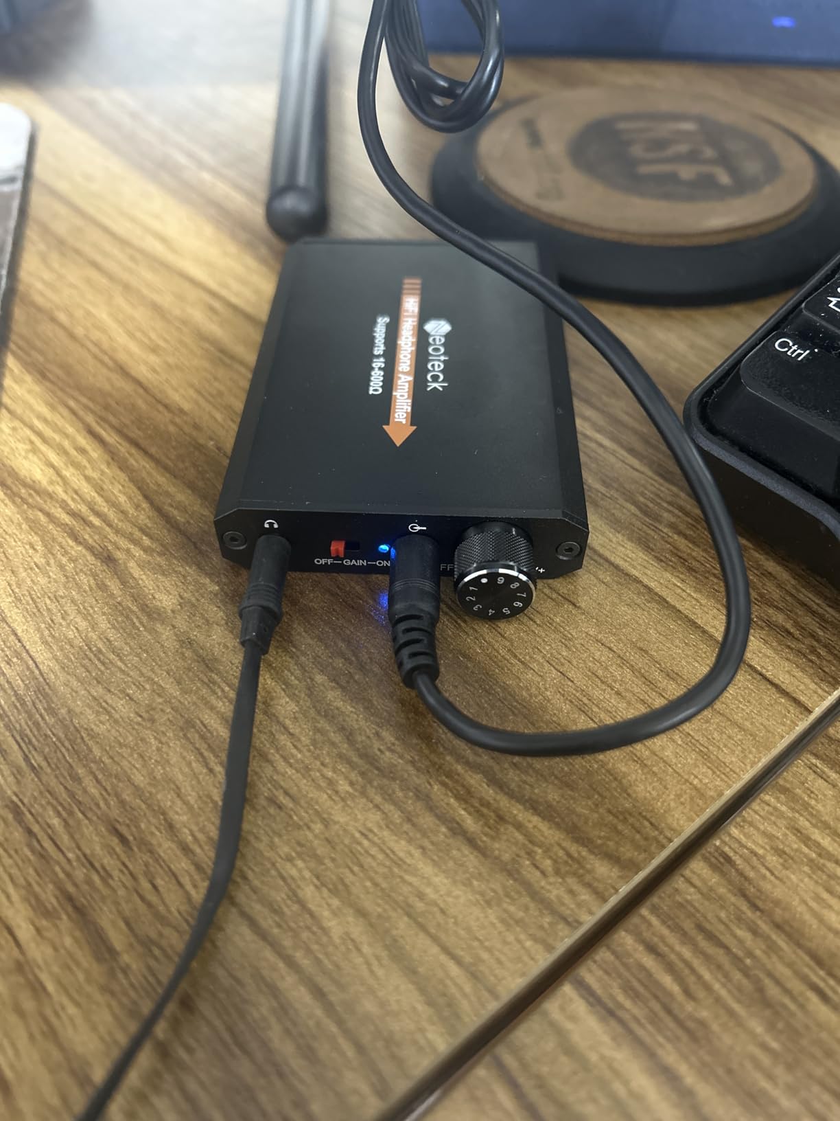 Neoteck Portable 3.5mm Headphone Amplifier Two-Stage Gain Switch, 16-300 Ohm, Aluminum Matte Surface customer photo 2
