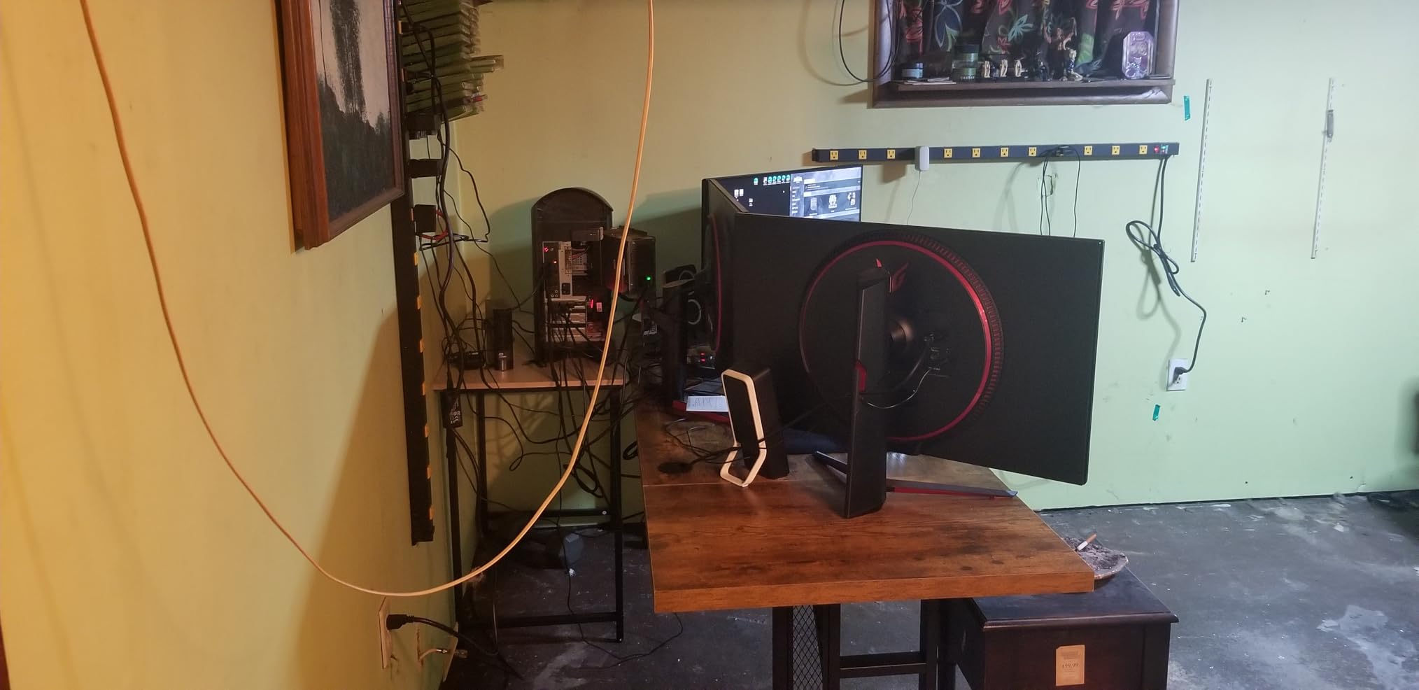 ZESEN 10 Outlet Long Power Strip, Wide Spaced Outlet Power Bar, Heavy Duty Metal Power Strip with 4FT Cord for Work Bench, Garage, Shop, Overload Protection Switch customer photo 1