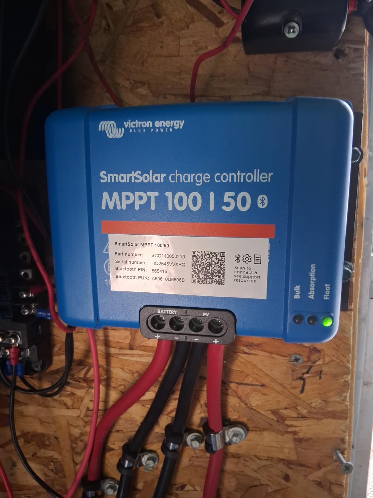 Victron Energy SmartSolar MPPT Solar Charge Controller (Bluetooth) - Charge Controllers for Solar Panels - 100V, 50 amp, 12/24-Volt customer photo 1