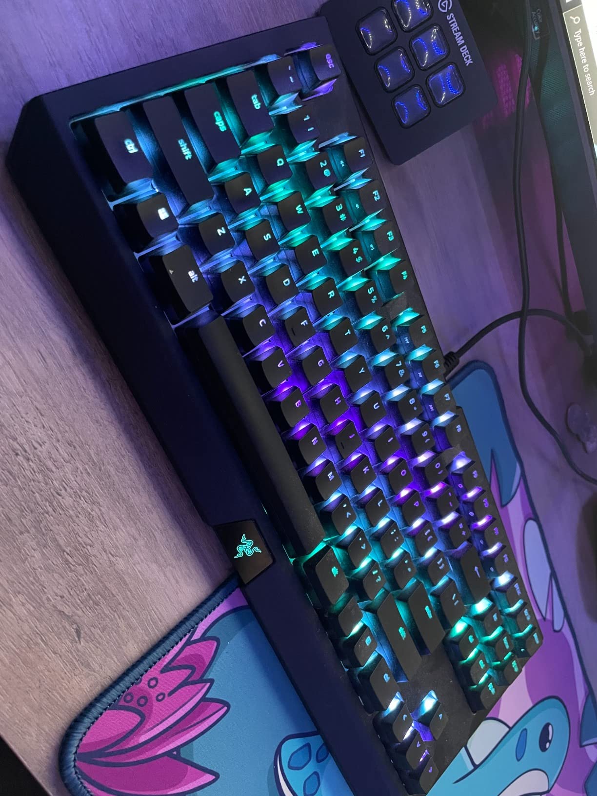 Razer BlackWidow TE Chroma v2 TKL Tenkeyless Mechanical Gaming Keyboard: Green Key Switches, Tactile & Clicky, Chroma RGB Lighting, Magnetic Wrist Rest, Programmable Macros, Classic Black customer photo 2