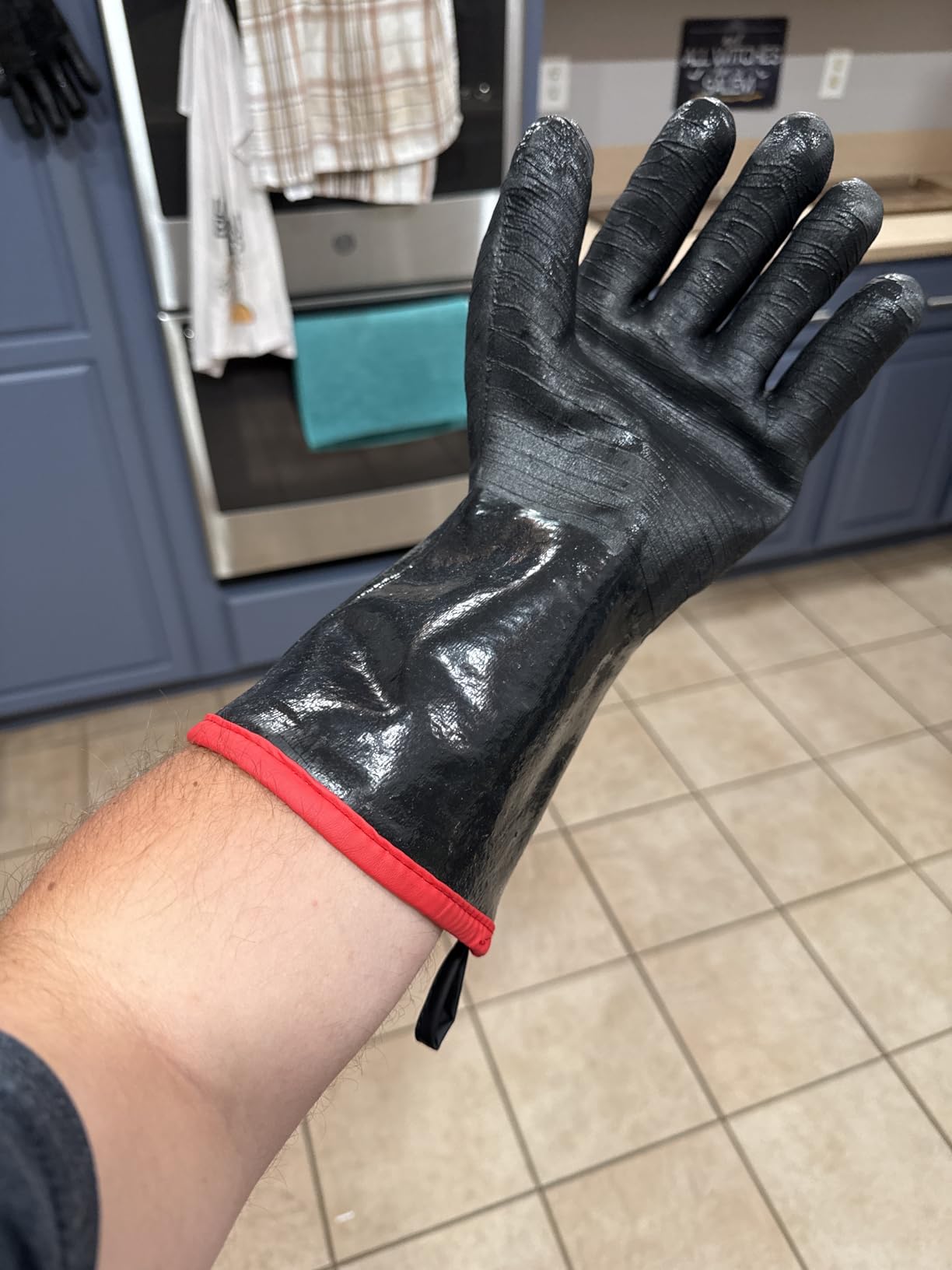 RAPICCA 932°F Heat Resistant BBQ Grill Gloves: Oil Resistant Waterproof for Smoking Grilling Cooking Barbecue Deep Frying Turkey Rotisserie Handling Hot Greasy Meat customer photo 1