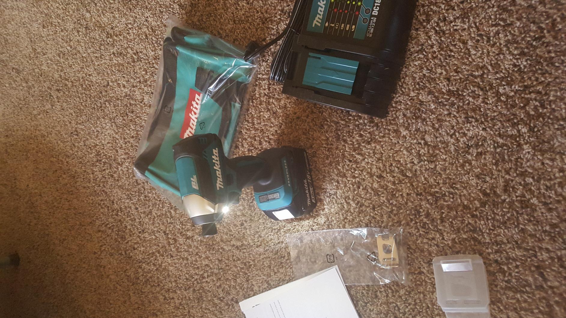Makita XDT131 18V LXT® Lithium-Ion Brushless Cordless Impact Driver Kit (3.0Ah) customer photo 1