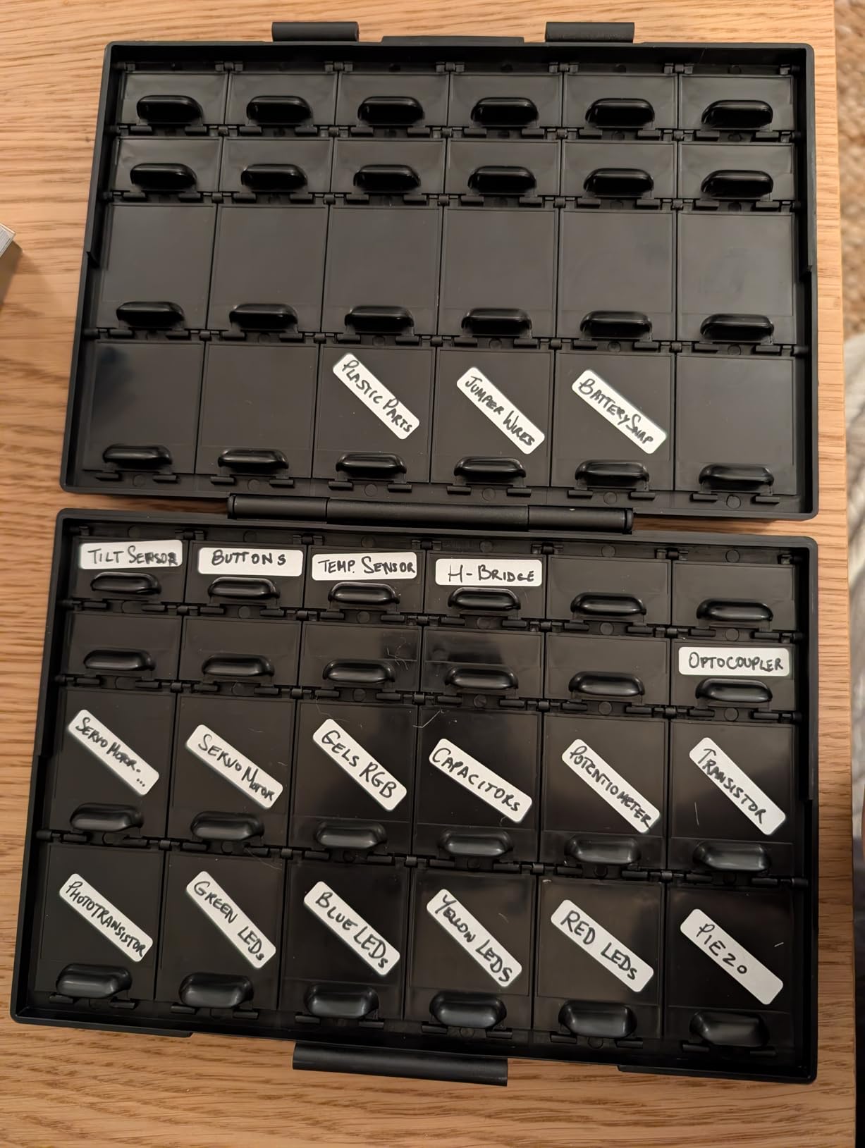 AideTek BOXALL48 48 ESD Safe anti-statics bins Enclosure for Surface Mount Components IC chips diode transistor Tweezers customer photo 1