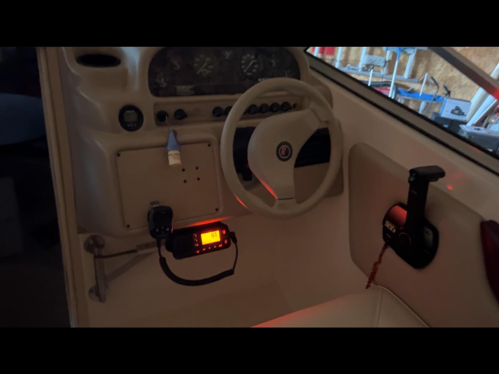 Uniden UM435 Advanced Fixed Mount VHF Marine Radio, All USA/International/Canadian Marine Channels Including New 4-Digit, CDN