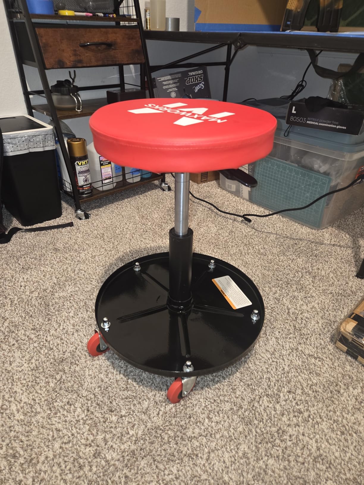 MaxWorks 80771 Pneumatic Roller Seat/Creeper with Adjustable Height - 300 lb Capacity customer photo 2