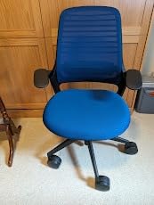 Steelcase Series 1 Office Chair - Ergonomic Work Chair with Wheels for Carpet - Weight-Activated Controls, Back & Arm Support - Easy Assembly - Graphite customer photo 1