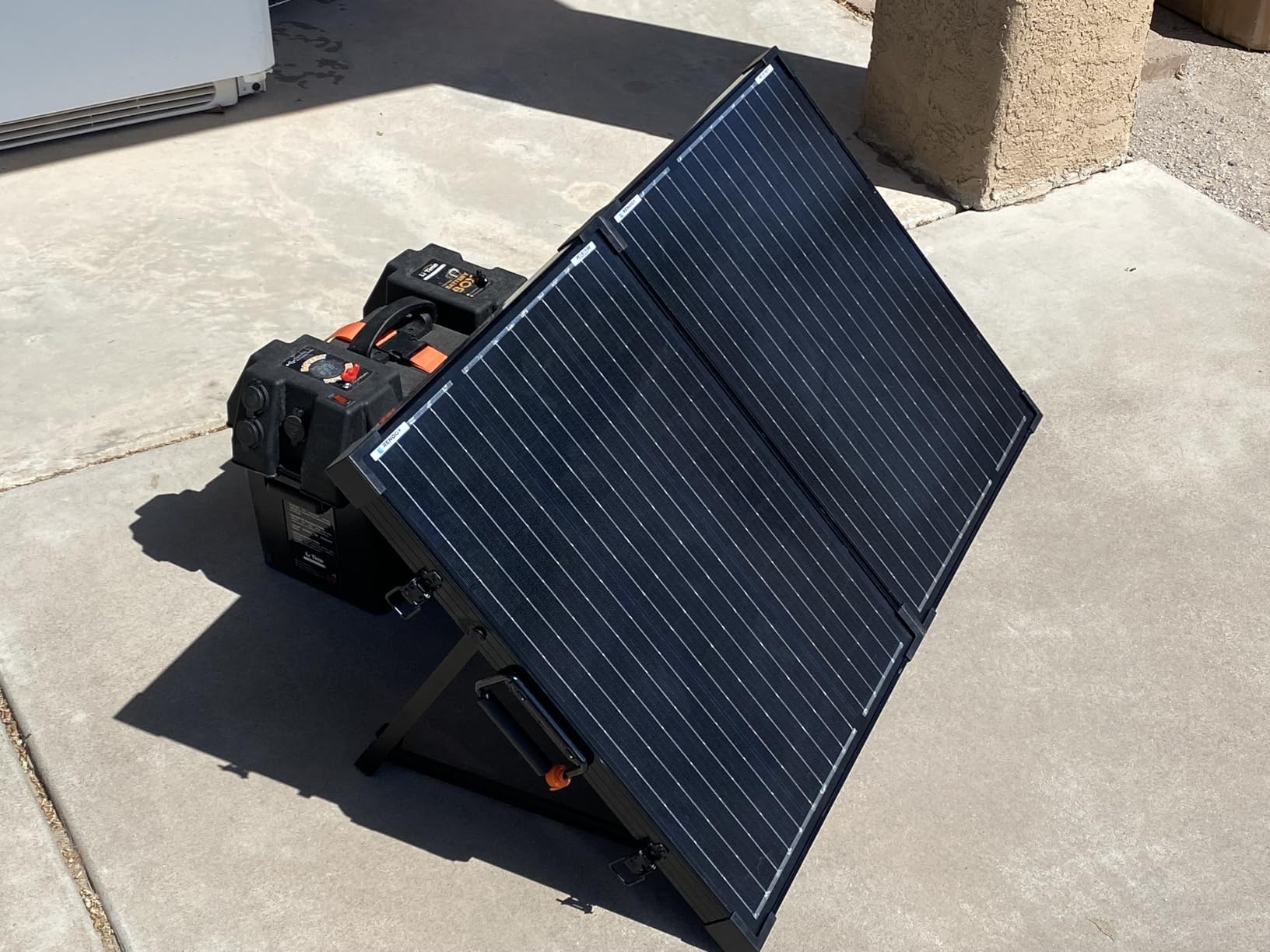 Renogy 100W Portable Solar Panel, 25% High Efficiency Solar Panel Kit with 20A Charger Controller for 12V Battery&Power Station, N-Type Foldable Solar Panels w/Tempered Glass for RV, Camping Off-Grid customer photo 1