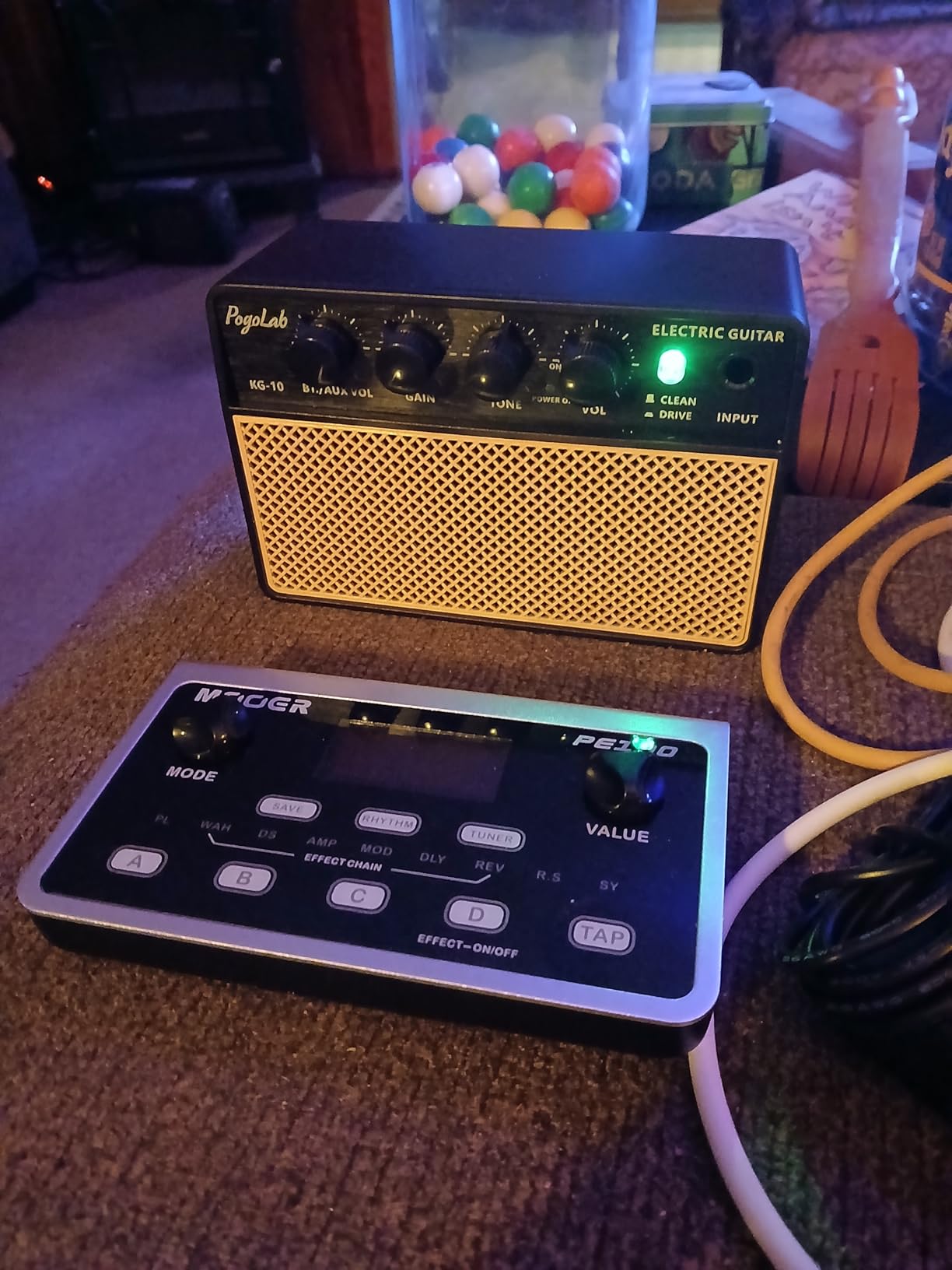 MOOER PE100 Portable Depstop Guitar Multi Effects Headphone Amp Pedal Practice Tool with Drum Machine, TAP Tempo customer photo 2