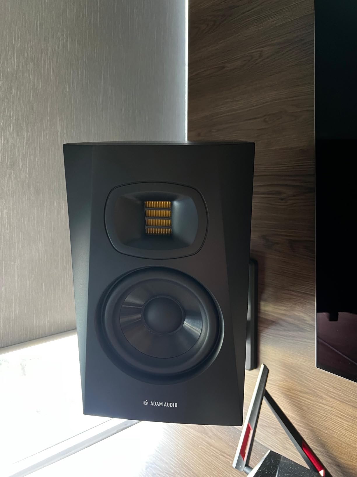 ADAM Audio T5V Studio Monitor for recording, mixing and mastering, Studio Quality Sound (Single) customer photo 2