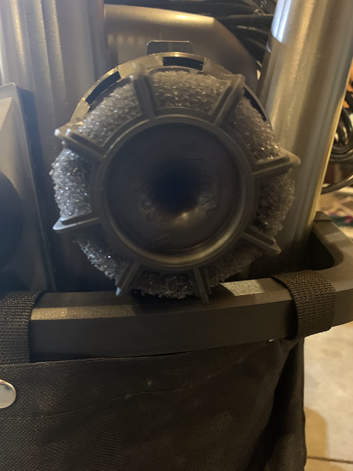 DEWALT DXV16PA 16 Gallon Poly Wet/Dry Vac/Acc, 6.5HP Shop Vacuum Wet/Dry for Jobsite/Workshop customer photo 2
