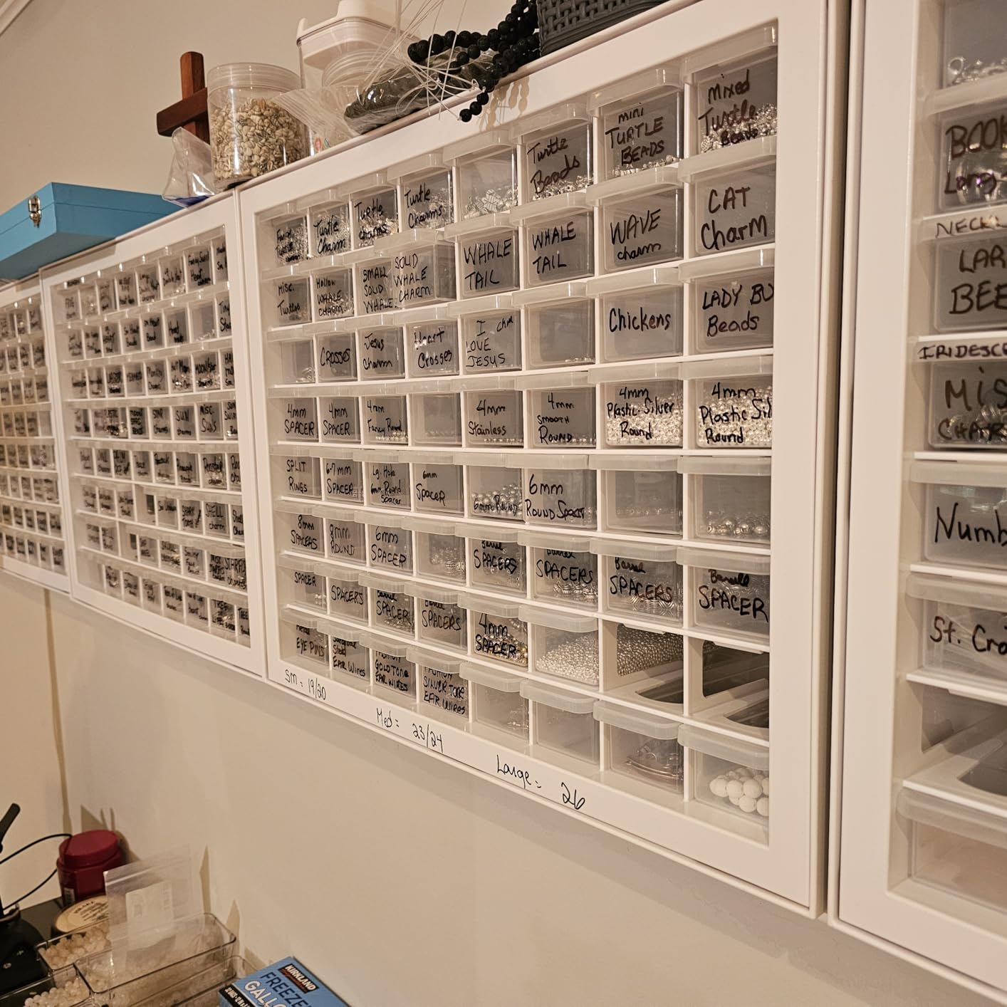 IRIS USA Small Parts Storage, Made in USA, Cabinet, 44-Drawer Organizer for Screws, Nuts, Bolts, Electronics, Hardware, Beads, Crafts, Building Bricks, Stackable Garage Storage - Black customer photo 1