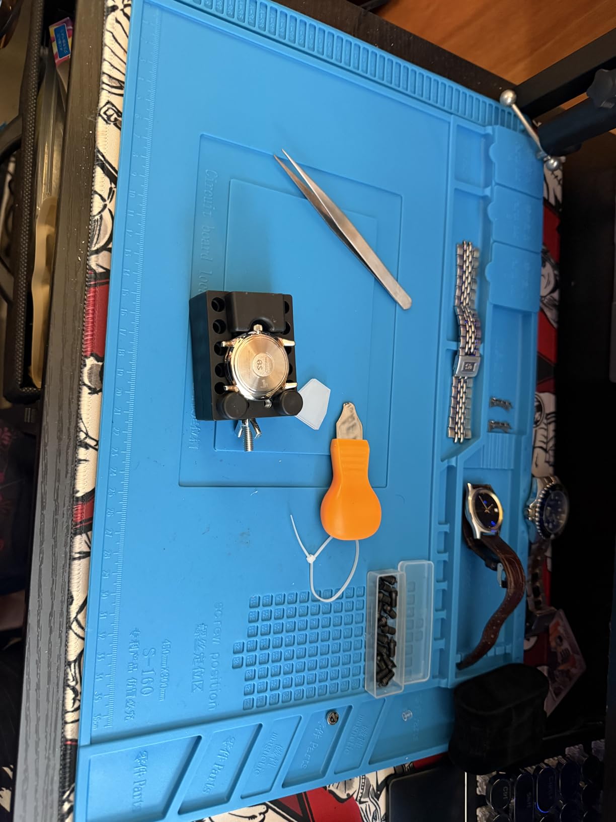 Kaisi Heat Insulation Silicone Repair Mat with Scale Ruler and Screw Position for Soldering Iron, Phone and Computer Repair Size:17.7 x 11.8 Inches customer photo 2