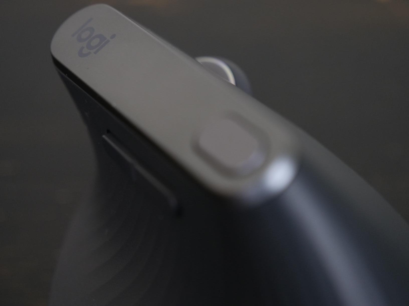 Logitech MX Vertical Wireless Mouse - Ergonomic Design Reduces Muscle Strain, Move Content Between 3 Windows and Apple Computers, Rechargeable, Graphite customer photo 2