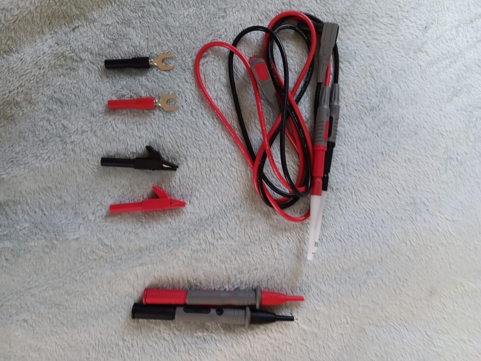 Bionso 25-Piece Multimeter Leads Kit, Professional and Upgraded Test Leads Set with Replaceable Gold-Plated Multimeter Probes, Alligator Clips, Test Hooks and Back Probe Pins customer photo 2