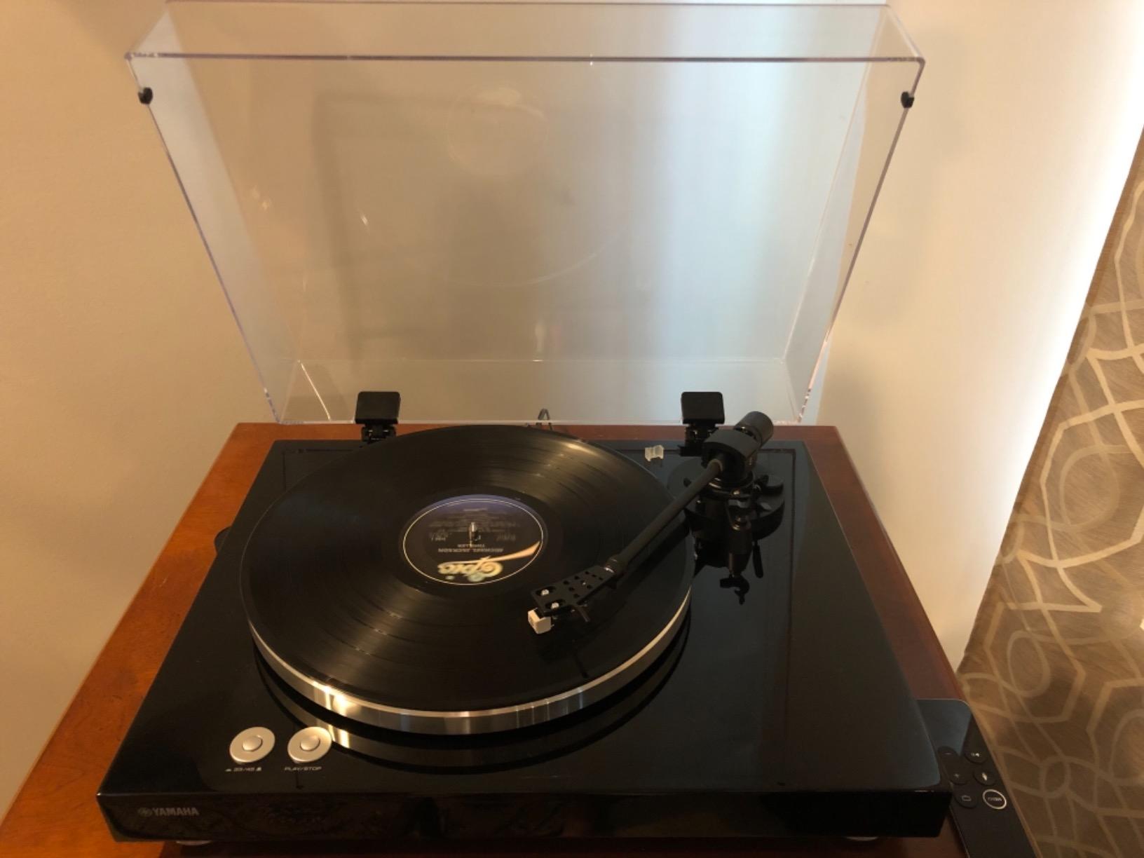 Yamaha TT-S303 Hi-Fi Vinyl Belt Drive Turntable customer photo 1