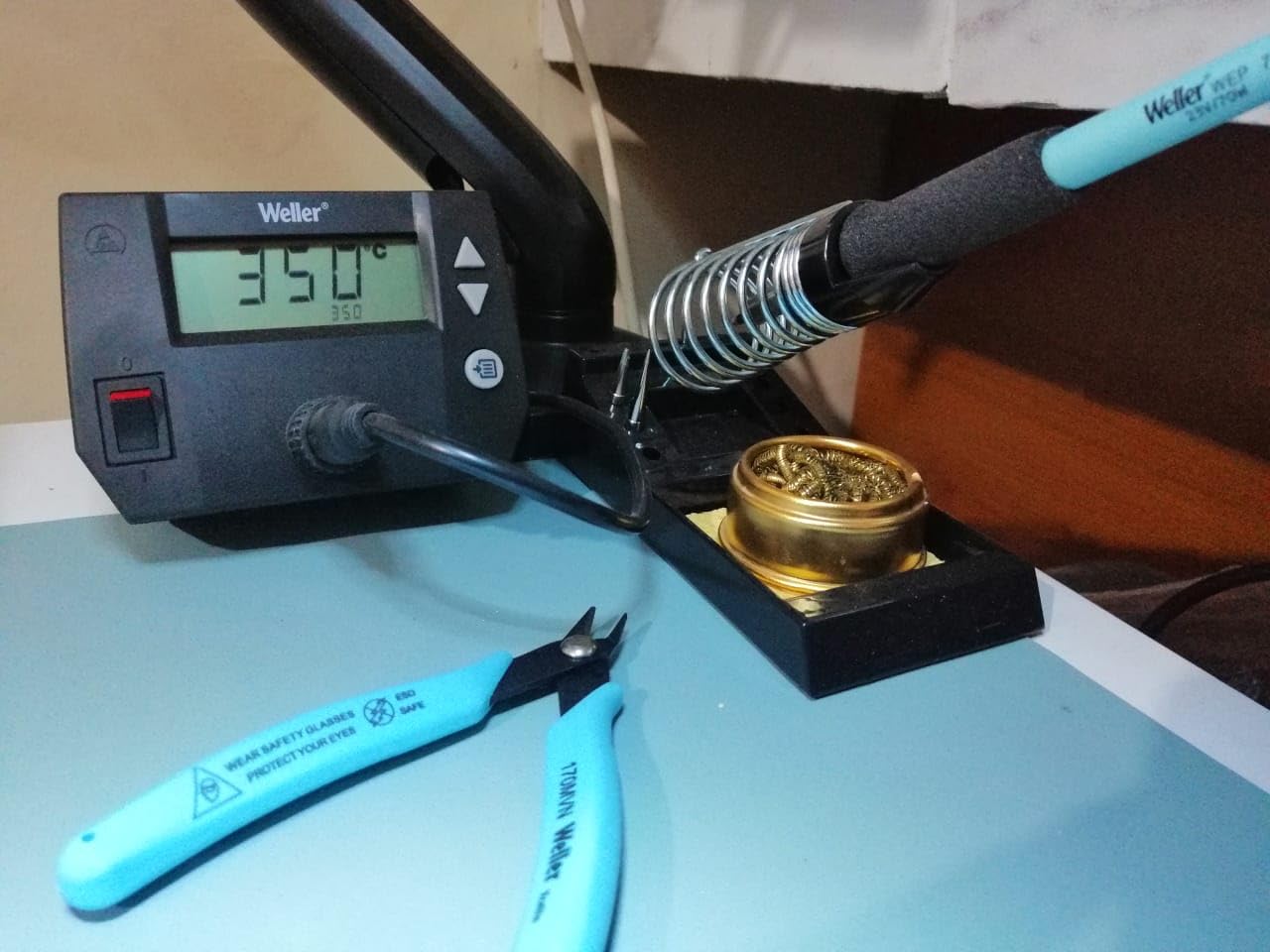 Weller Soldering Education Kit | 8 piece kit | WE1010EDU customer photo 1