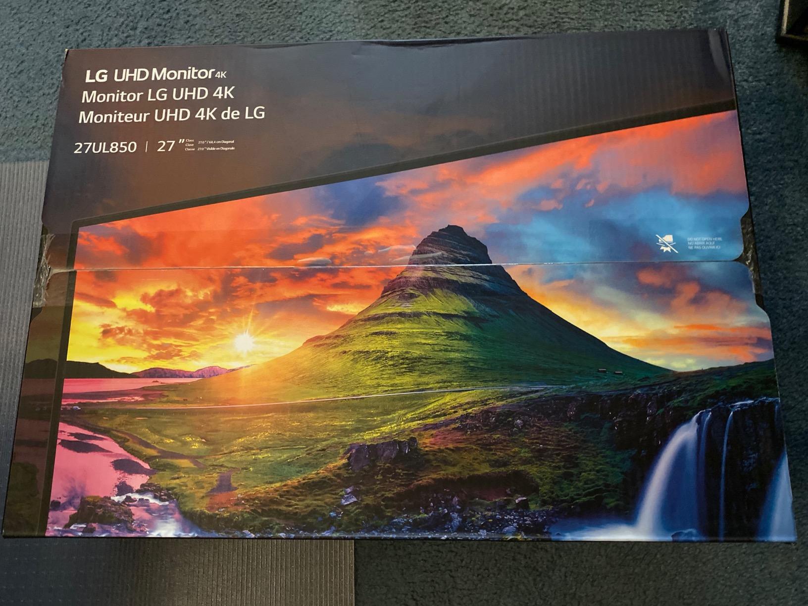 LG 27UL850-W 27 Inch UltraFine (3840 x 2160) IPS Display with VESA DisplayHDR 400 and USB Type-C Connectivity, White customer photo 1